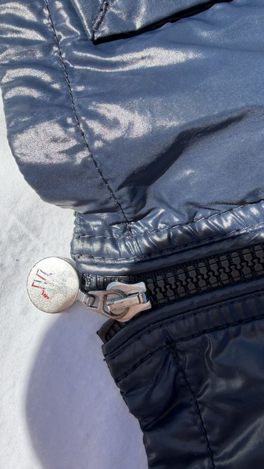 Moncler Moncler Glossy Nylon Jacket Navy Size 3 (Fits S/M) Size M / US 6-8 / IT 42-44 - 6 Thumbnail