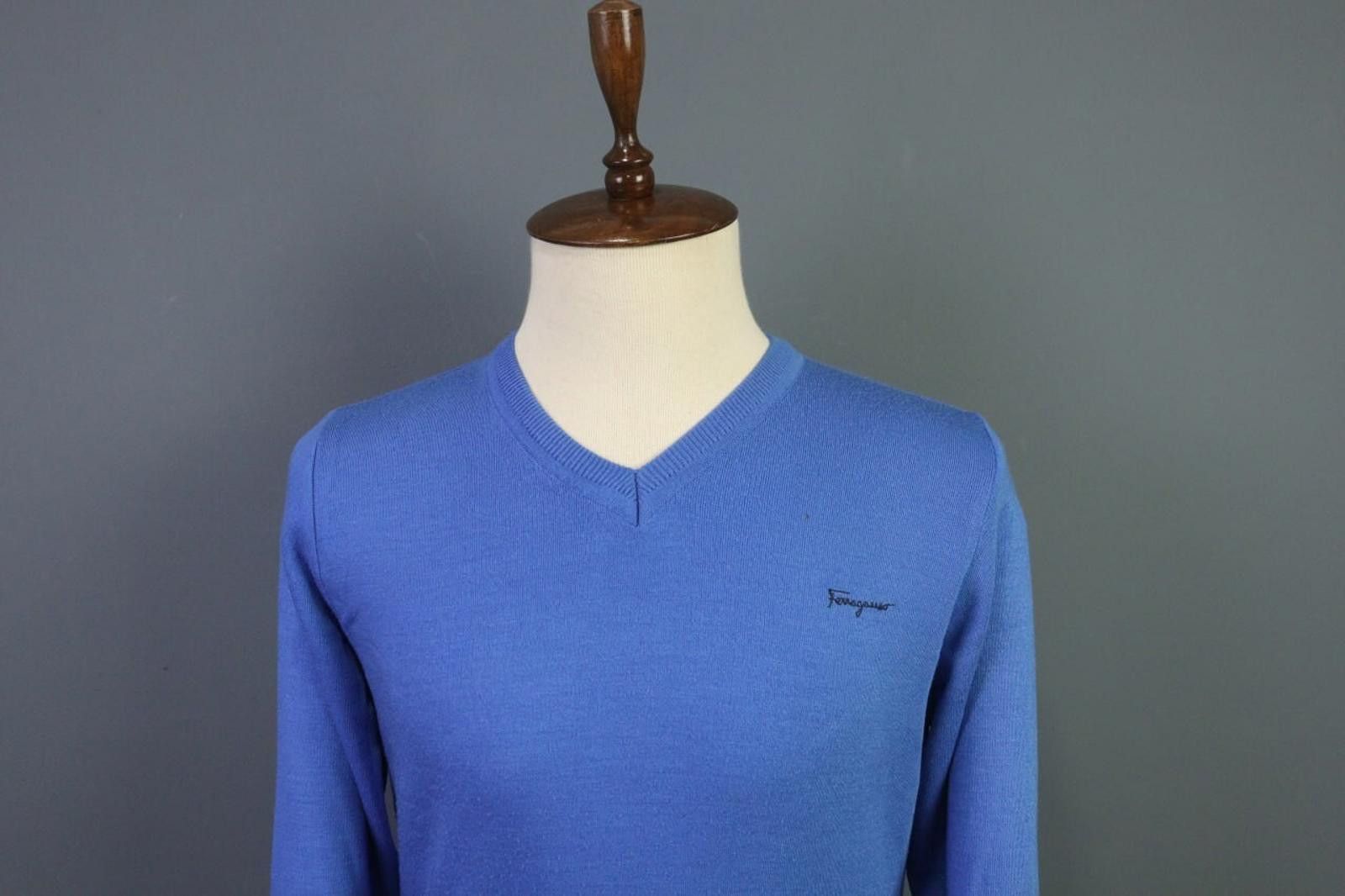 Salvatore Ferragamo Salvatore Ferragamo Blue Tight Knit Pullover Sweater Size M Size M / US 6-8 / IT 42-44 - 2 Thumbnail