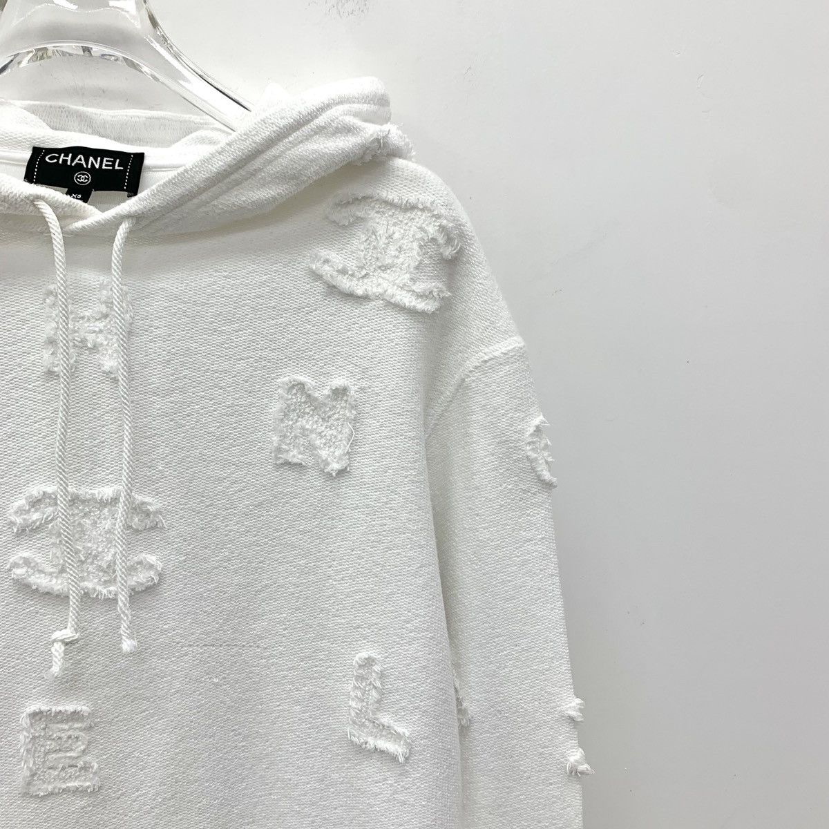 Chanel Chanel White Logo Embroidered Cotton Hooded Sweatshirt K26WX Size XS / US 0-2 / IT 36-38 - 3 Thumbnail