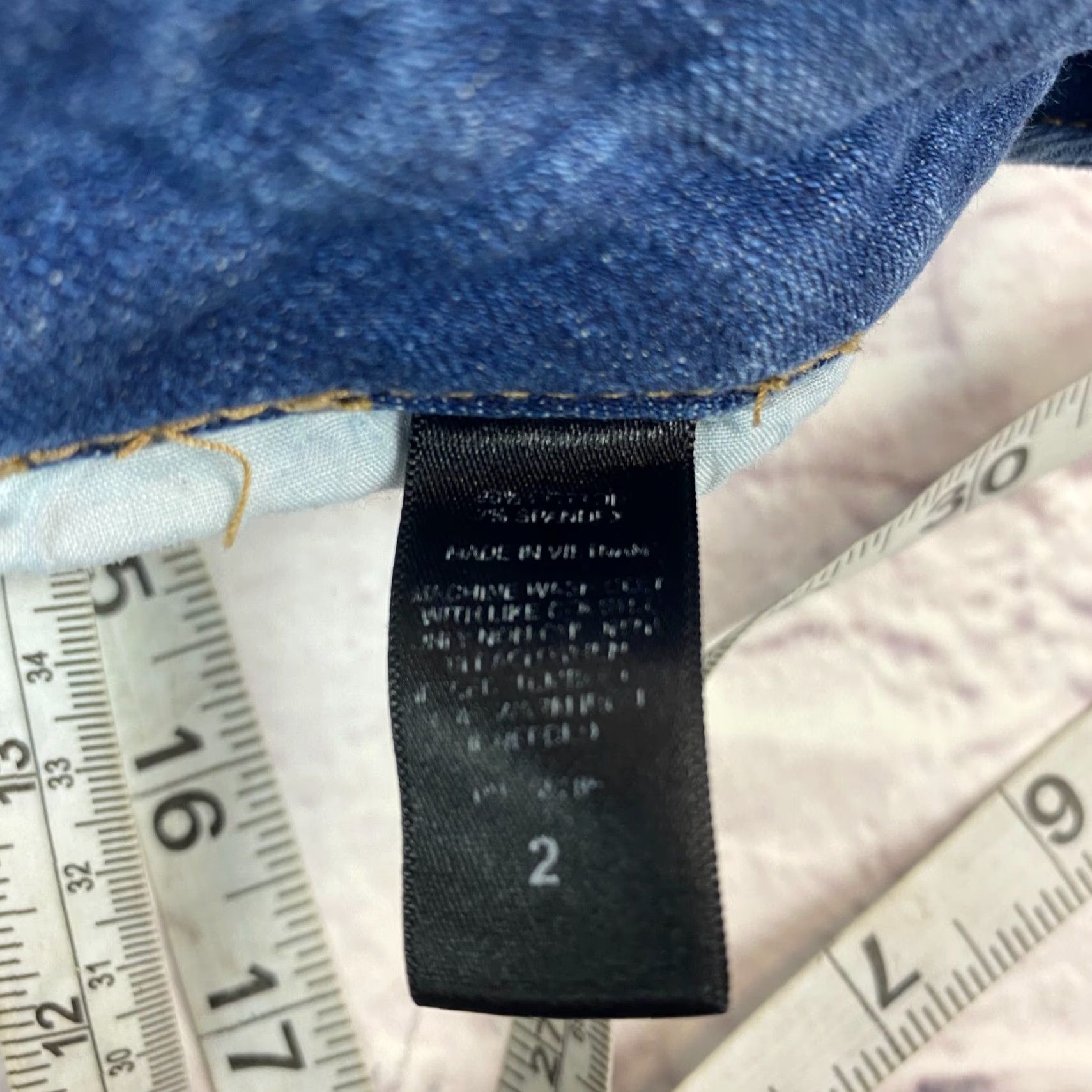 Express Express Womens Shorts Size 2 Blue Denim Distressed Stretch Cuffed Size 26" / US 2 / IT 38 - 5 Thumbnail