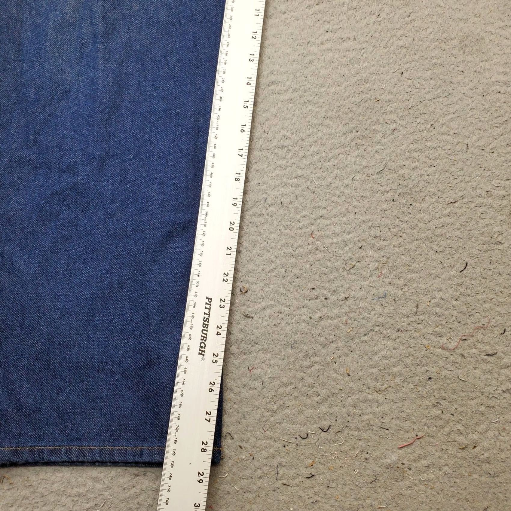 Vintage L.L. Bean Jeans Mens 42x32 Blue Denim Flat Front Comfort Straight Leg 5-Pocket Design Regular Fit Size 42 Mens Blue Jeans Size US 42 / EU 58 - 4 Thumbnail