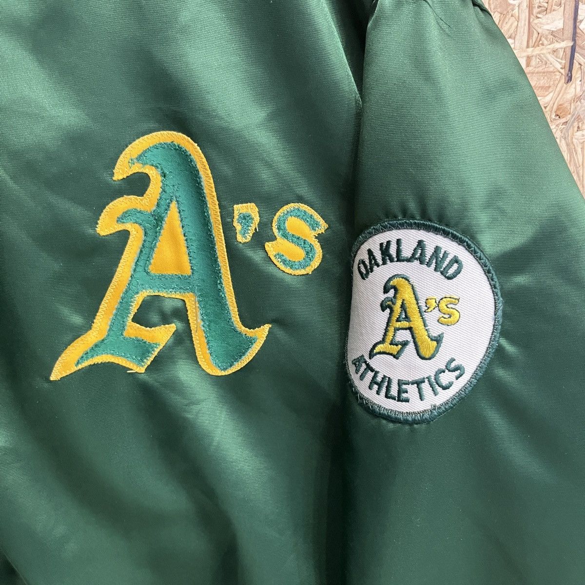 Starter Vintage Oakland Athletics 80’s Pyramid Satin Bomber Jacket Size US XL / EU 56 / 4 - 6 Thumbnail