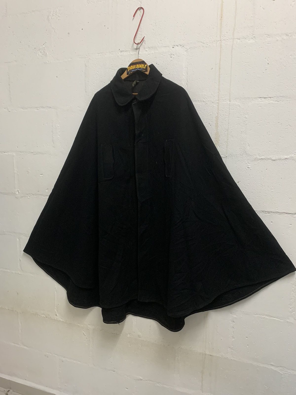 Japanese Brand Vintage Cape Black Wool Size US XL / EU 56 / 4 - 2 Thumbnail