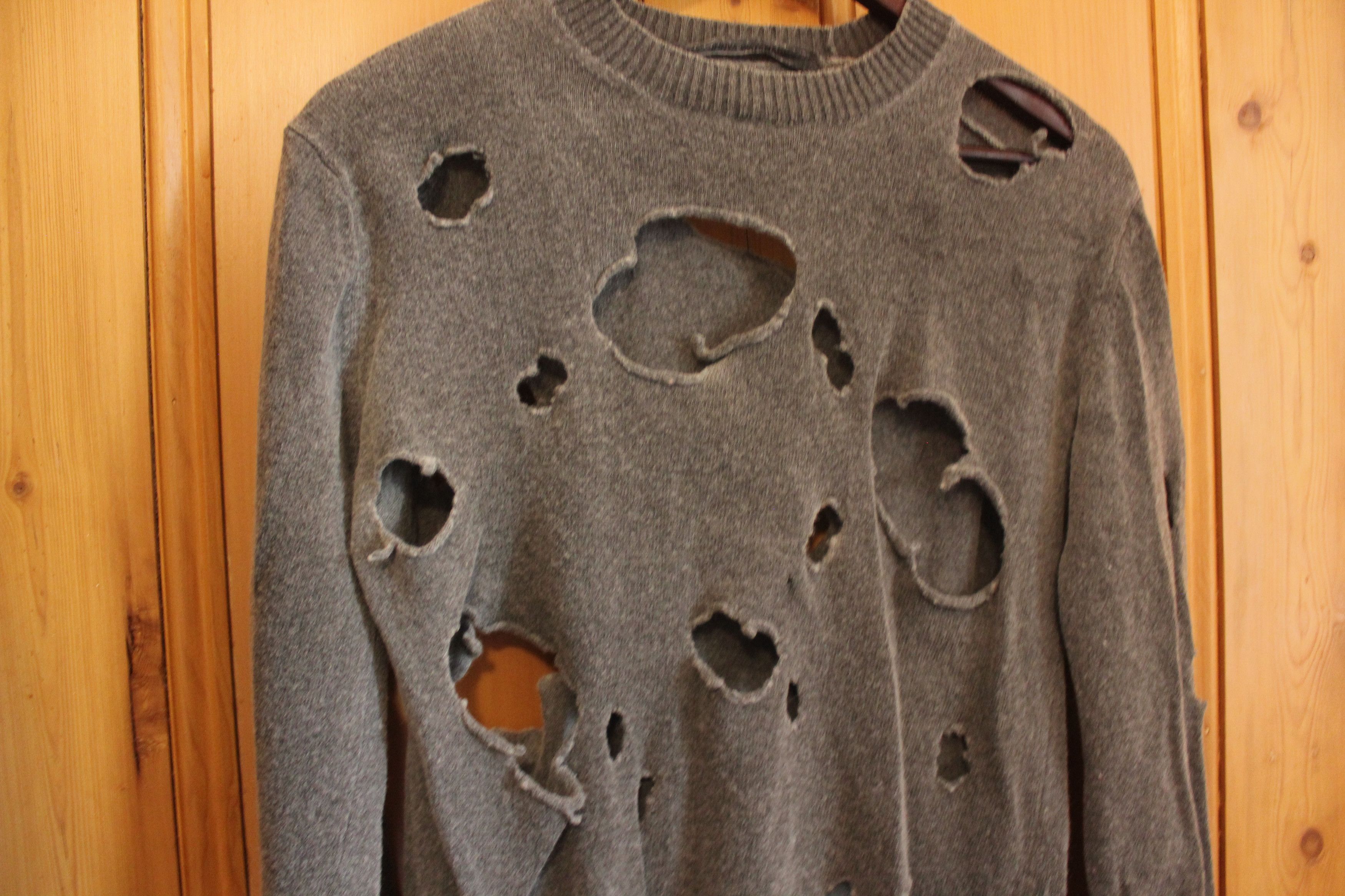 Junya Watanabe Junya Watanabe dystopic hole sweater 2004 Size M / US 6-8 / IT 42-44 - 3 Thumbnail