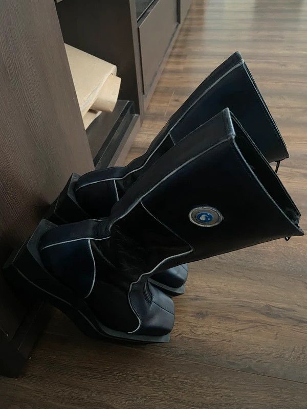 Fotus fotus planet boots Size US 7 / EU 40 - 5 Thumbnail