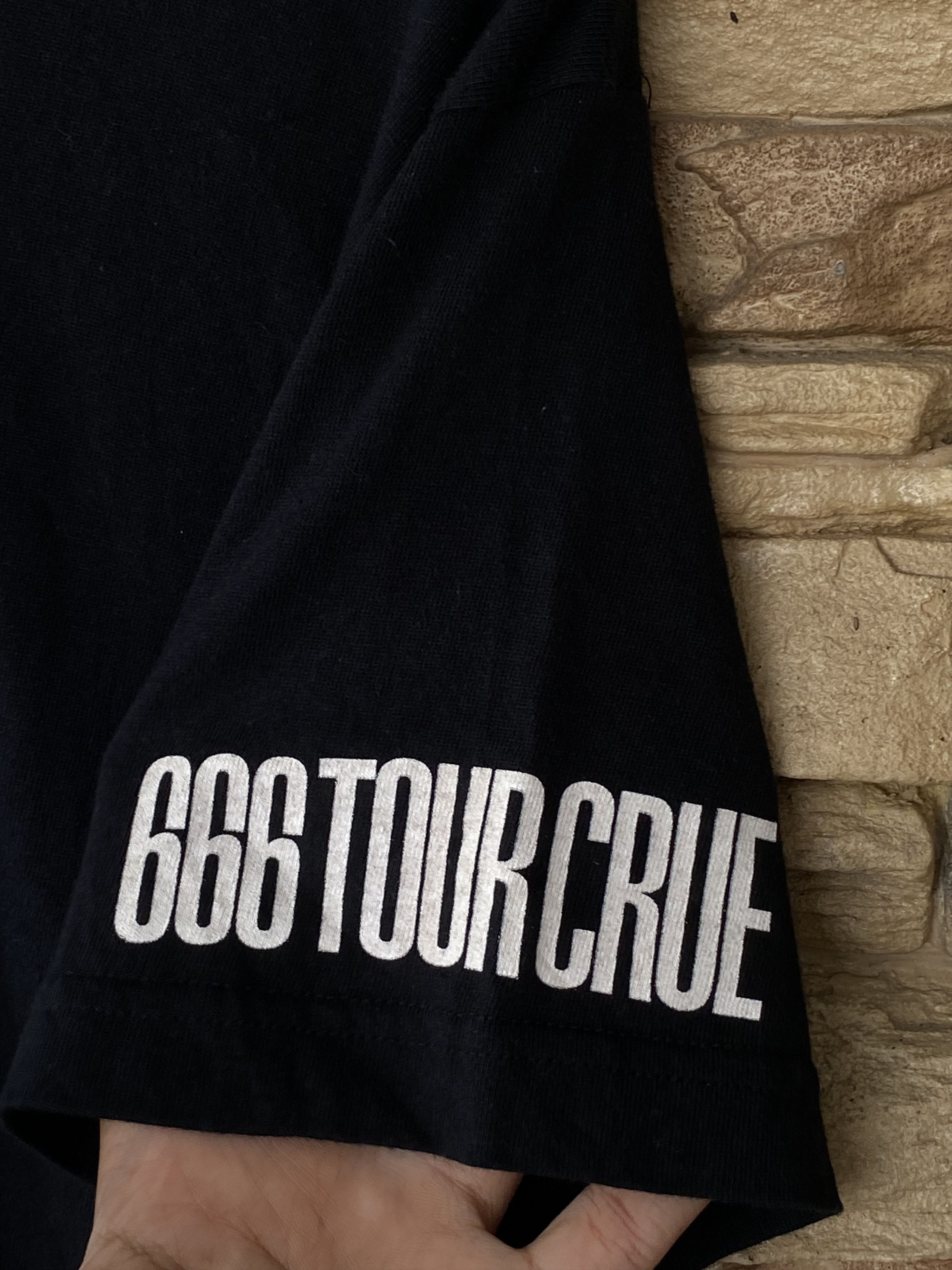 Band Tees Vintage Motley Crue 666 Tour Crue Band Tees Size US S / EU 44-46 / 1 - 3 Thumbnail