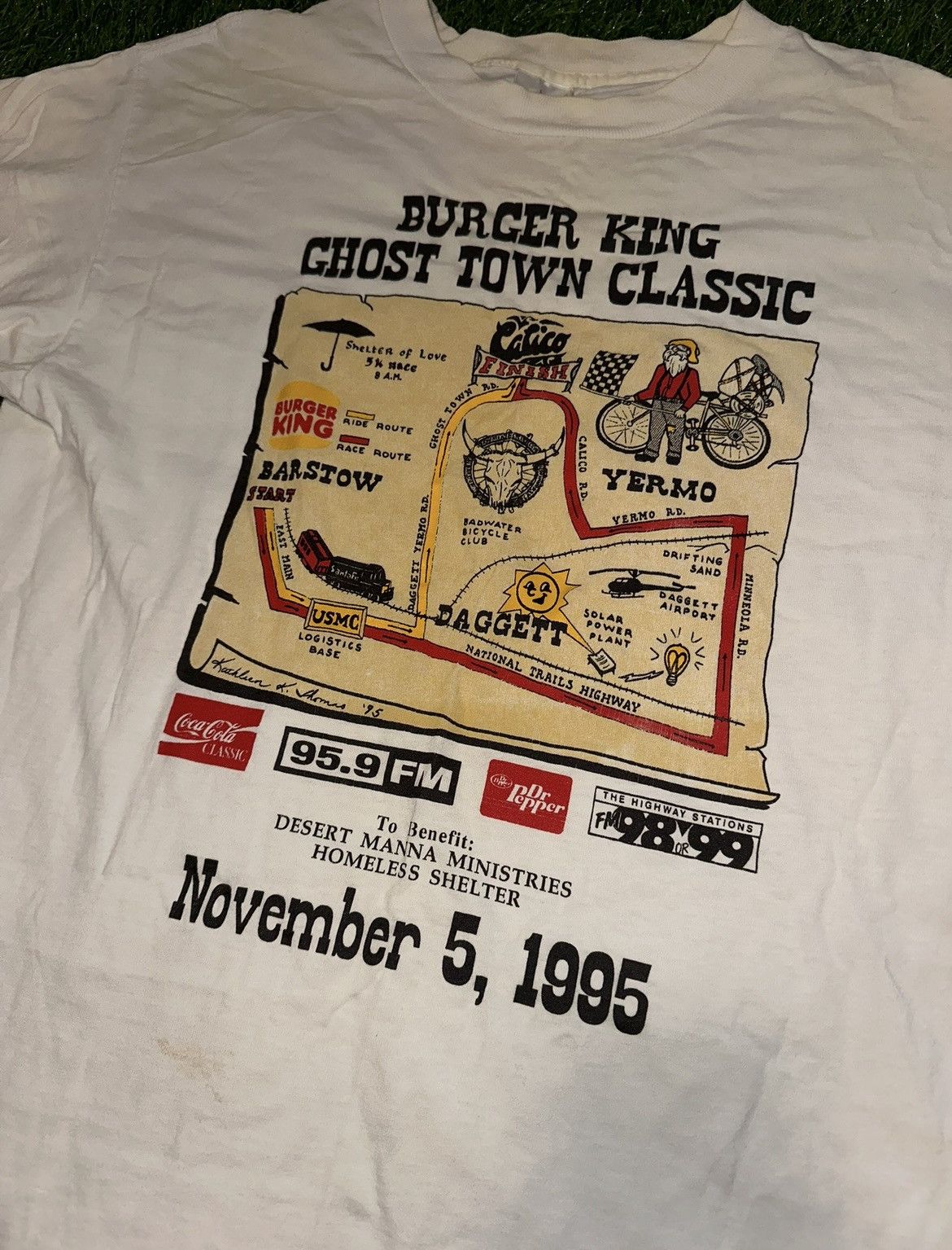 Vintage Vintage Burger King Ghost Town Classic Run 1995 Tee Size L Size US L / EU 52-54 / 3 - 2 Thumbnail