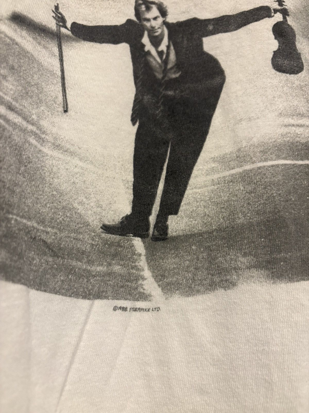 Hanes Sting World Tour Tee 1987 dated Size US L / EU 52-54 / 3 - 3 Thumbnail