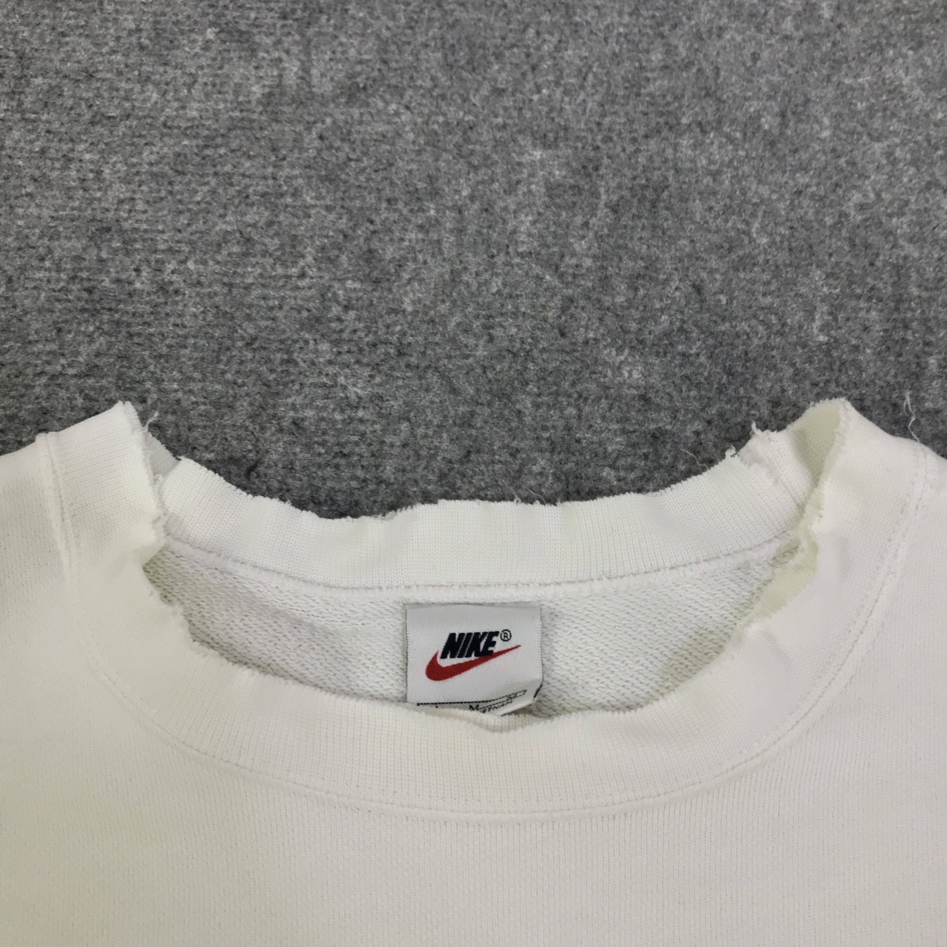 Nike 90s Nike Distressed sweatshirts K127B8 Size US M / EU 48-50 / 2 - 5 Thumbnail