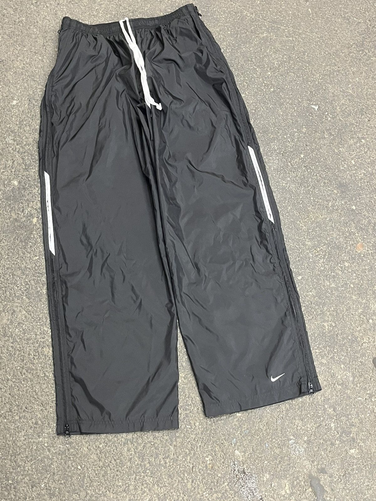 Nike × Vintage Nike track pants baggy fit wide leg y2k streetwear sporty Size US 32 / EU 48 - 5 Thumbnail