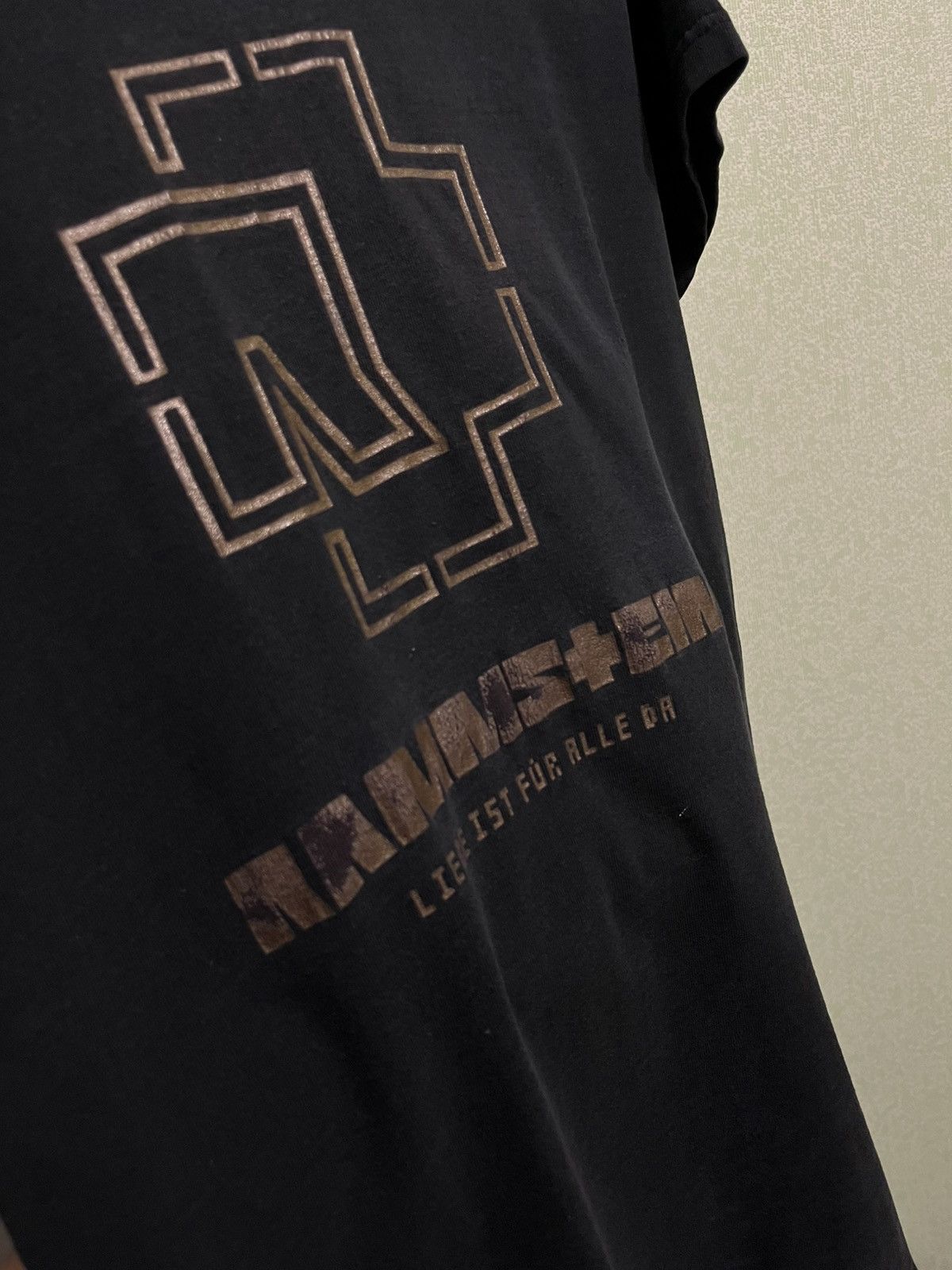 Fruit Of The Loom Rammstein “Liebe ist für alle da” Band T-Shirt Size US S / EU 44-46 / 1 - 3 Thumbnail