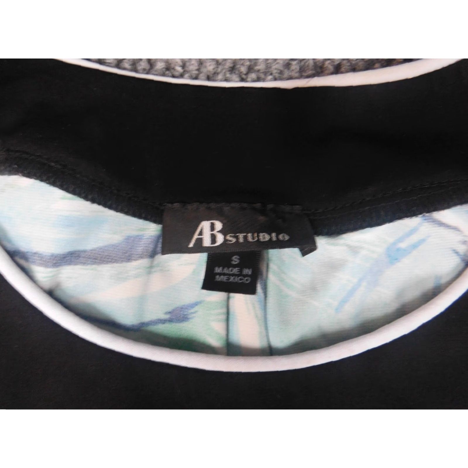 Vintage AB Studio Womens Blouse Small blue floral stretch pullover Size S / US 4 / IT 40 - 5 Thumbnail