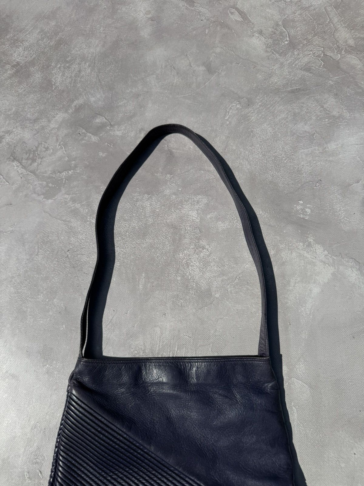 Versace Archive Gianni Versace Leather Shoulder Bag Size ONE SIZE - 4 Thumbnail