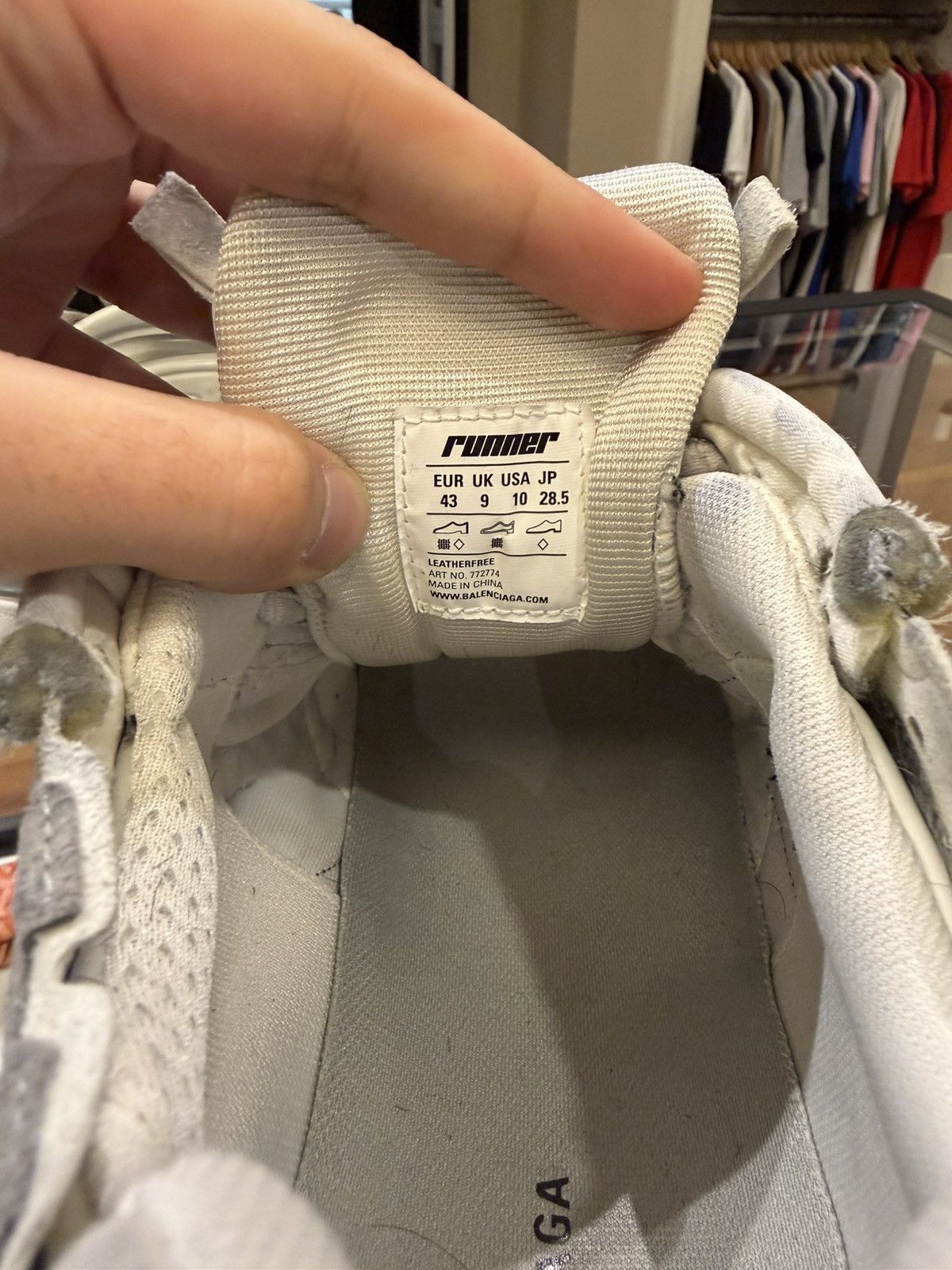 Balenciaga Balenciaga Runner WornOut Sneak Size US 10 / EU 43 - 7 Thumbnail