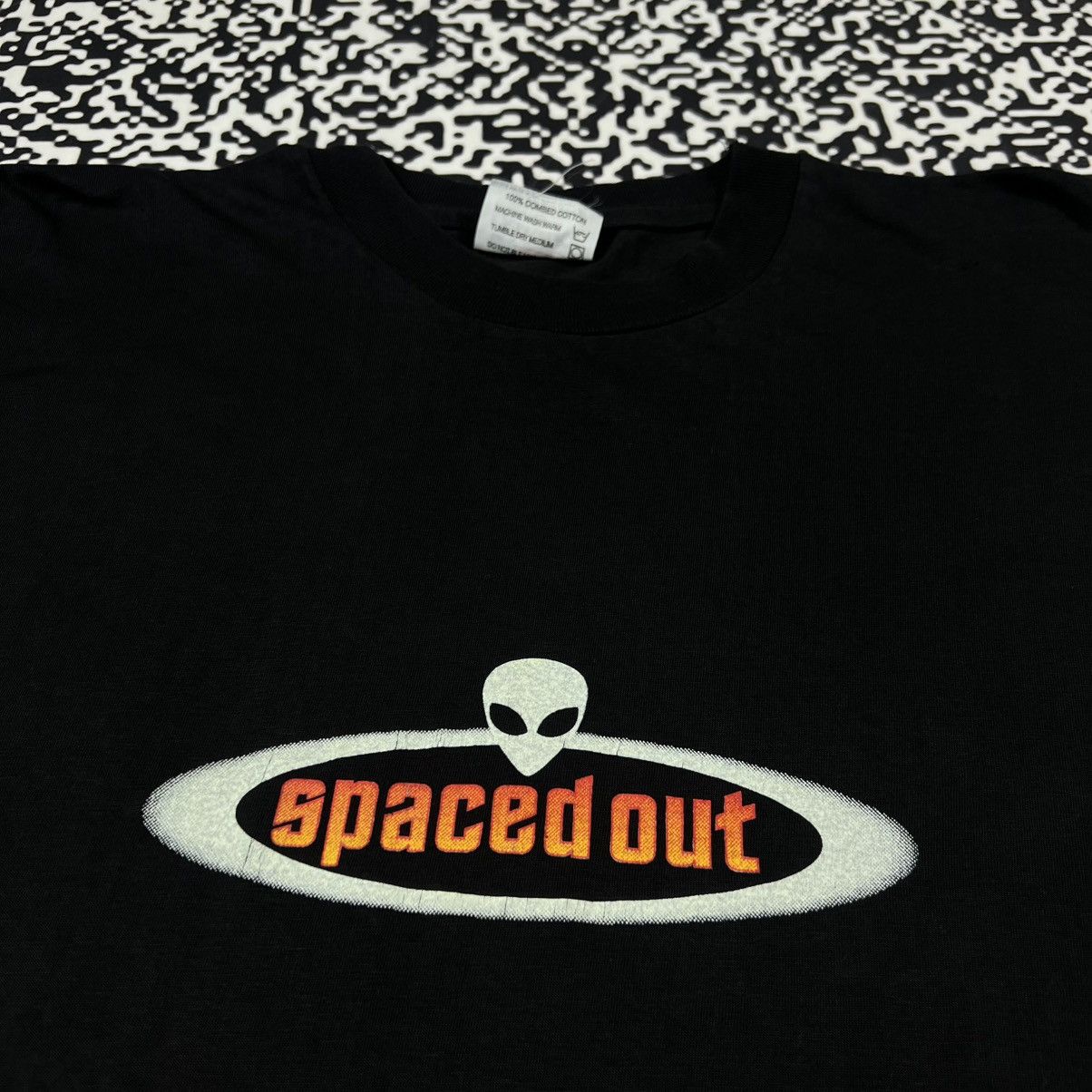 Vintage Vintage 90s Alien Spaced Out Single Stitch USA Boxy T-shirt Size US XL / EU 56 / 4 - 8 Thumbnail