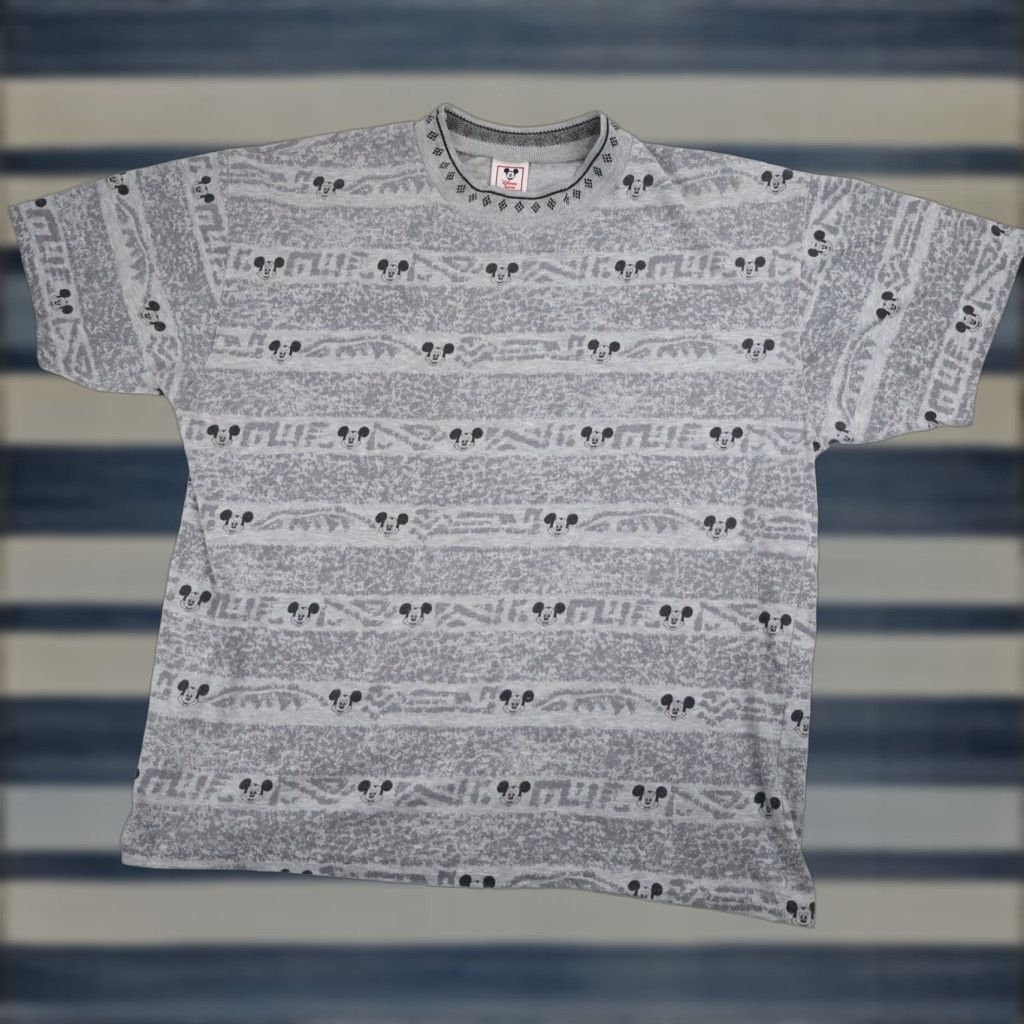 Disney VINTAGE Disney Mens T-Shirt Gray Allover Mickey Print L Size US L / EU 52-54 / 3 - 1 Thumbnail