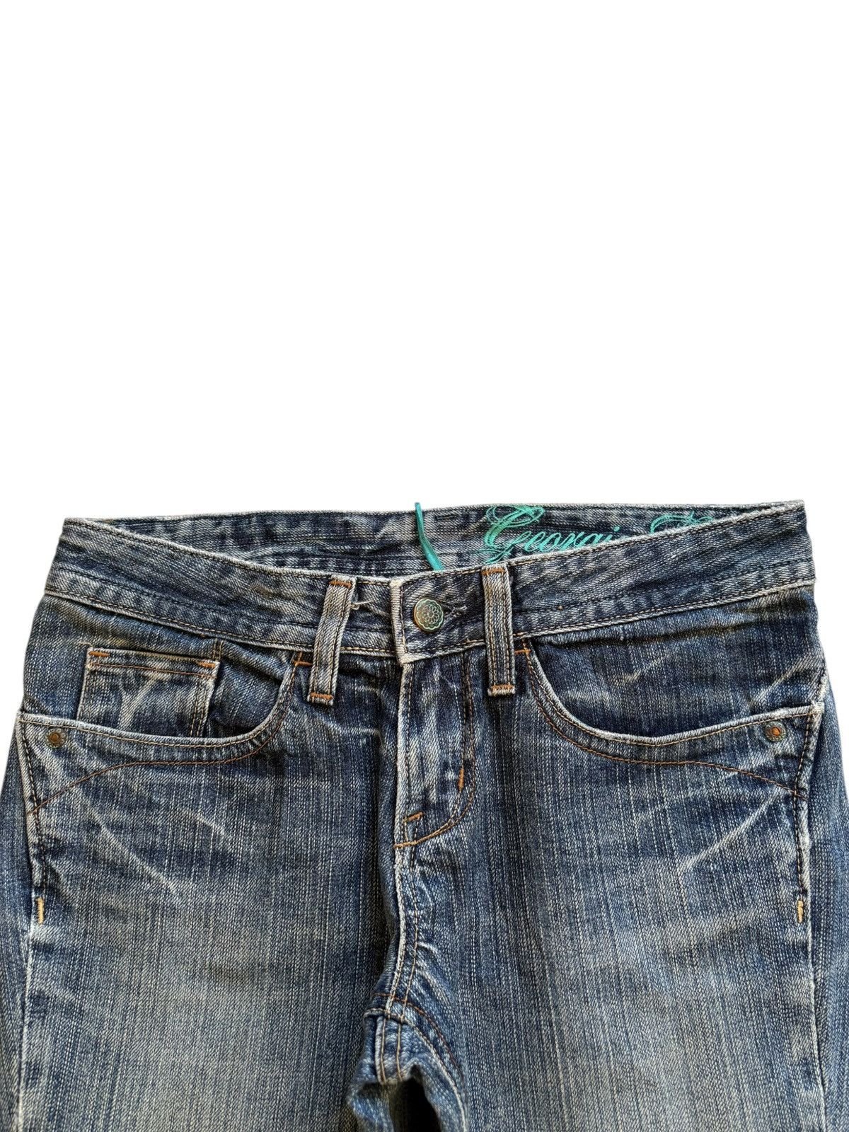 Japanese Brand Vintage Japanese Brand Faded Wash Distressed Flare Jeans Size 28" / US 6 / IT 42 - 4 Thumbnail