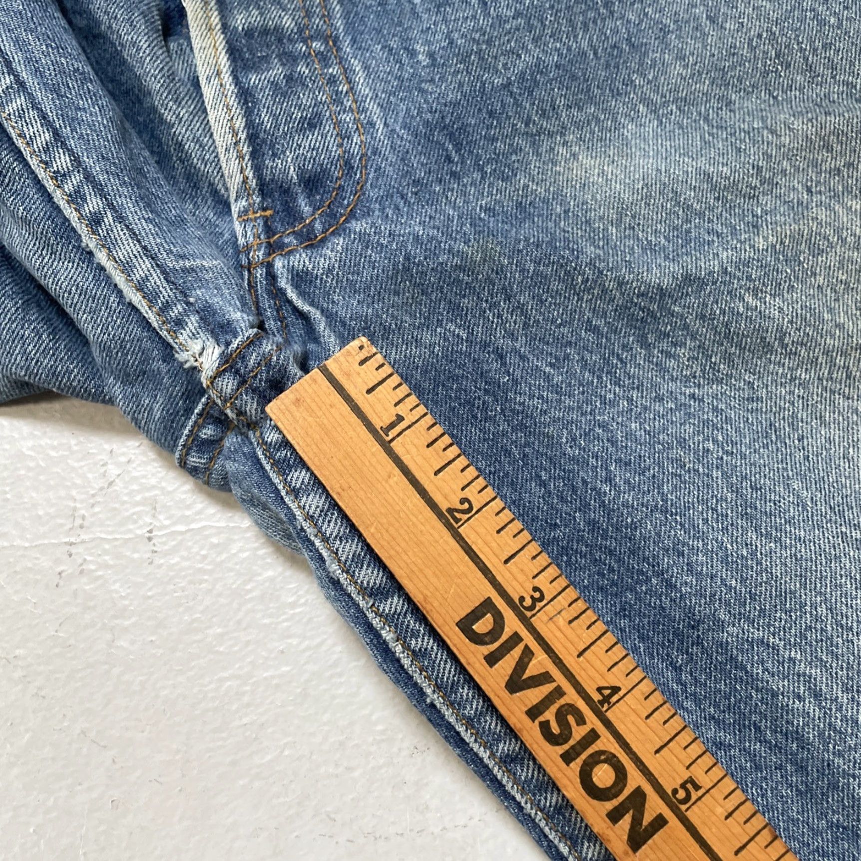 Levi's VINTAGE Levi’s 501 XX Jeans Distressed USA Denim 34x34 Blue Men/NBA? 90s Patina 34x34 Headline? Size US 34 / EU 50 - 3 Thumbnail