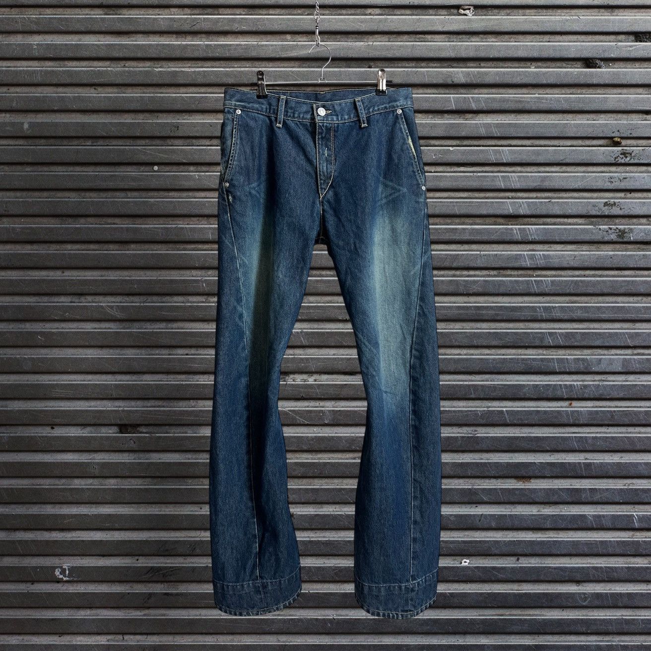 Levi's Levi's Engineered 5 Pockets Twisted Distressed Denim Jeans Size US 30 / EU 46 - 1 Thumbnail