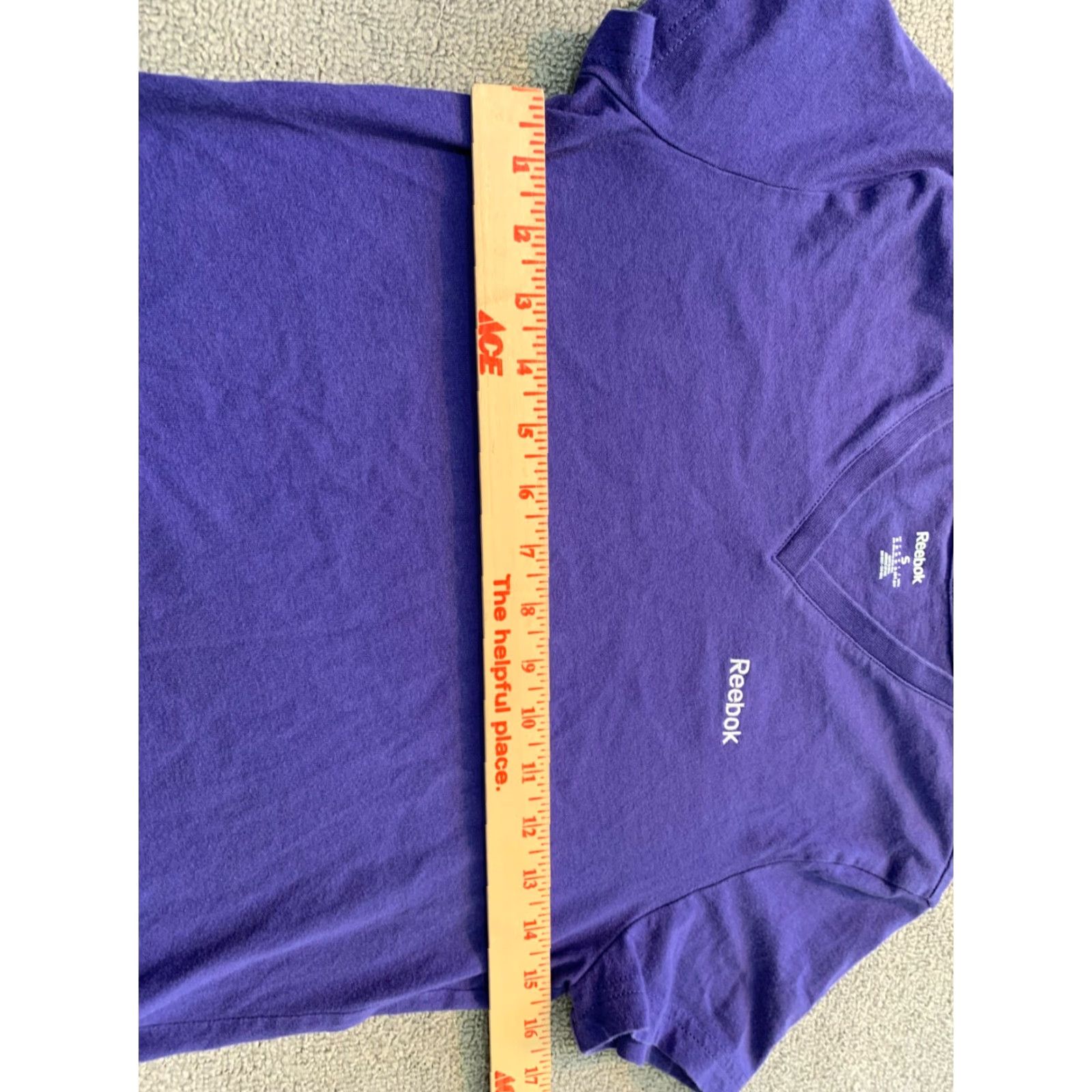 Reebok Reebok T-Shirt Top Womens Small S Purple Shirt Top Embordered Spell out Reebok Size S / US 4 / IT 40 - 4 Thumbnail