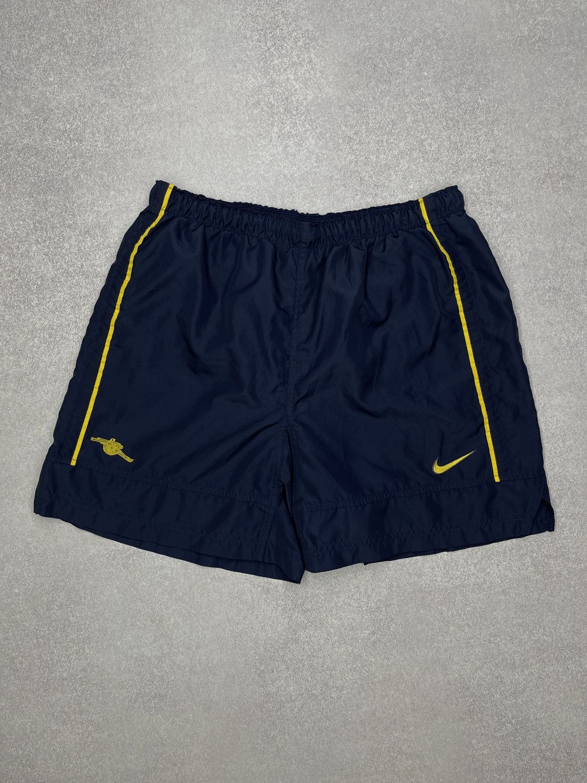 Nike Vintage Nike Arsenal Football Shorts Navy Y2K Soccer Size L Size US 34 / EU 50 - 2 Thumbnail