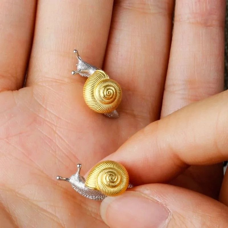 Other 1Pair Vintage Two Tone Snail Stud Earrings Size ONE SIZE - 2 Thumbnail