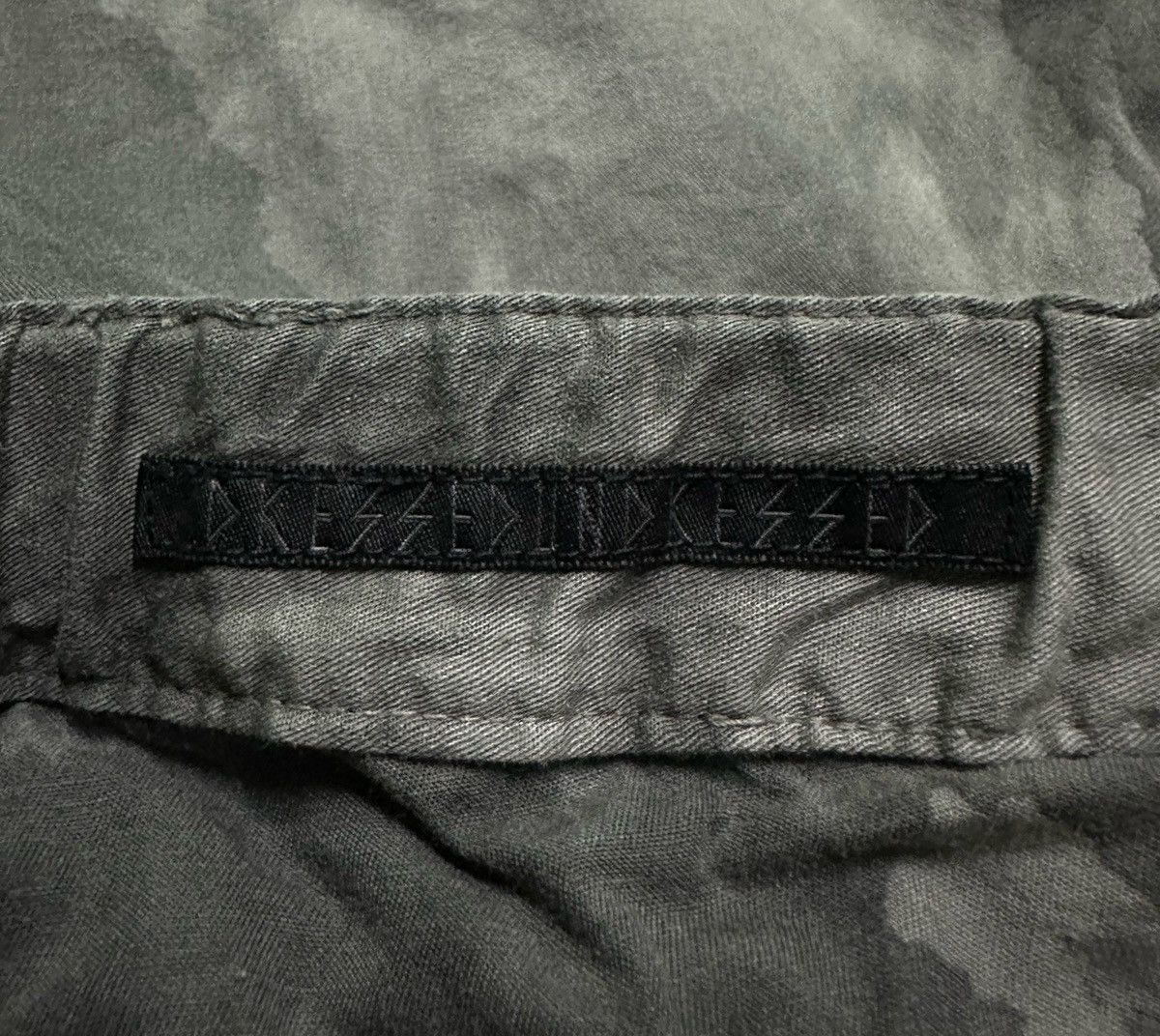 DRESSEDUNDRESSED Dresssedundressed short style avant garde Size 32" / US 10 / IT 46 - 7 Thumbnail