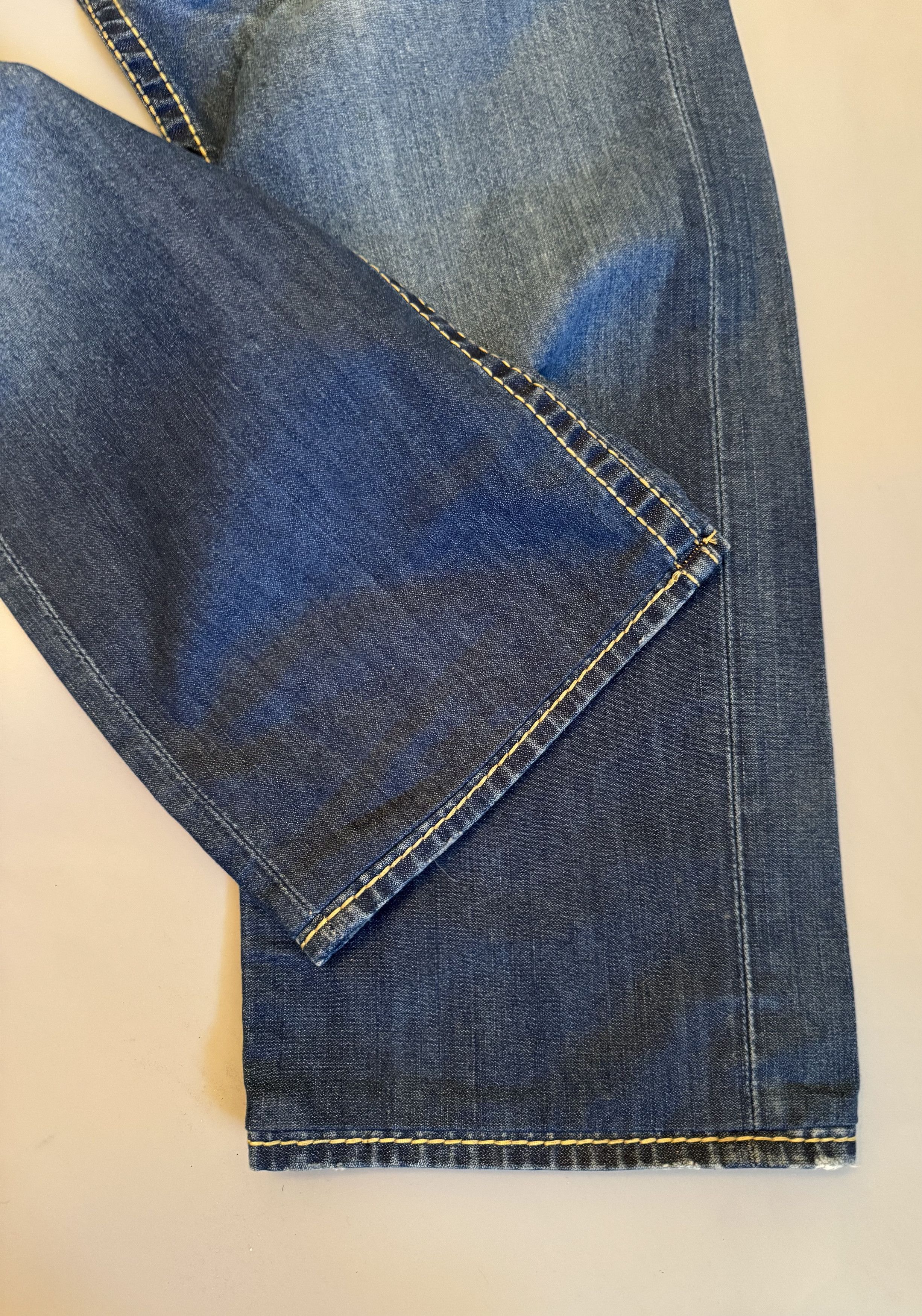 True Religion Vintage True Religion SLIM FLAP GOLD BIG T Denim Jeans Size US 44 / EU 60 - 12 Thumbnail