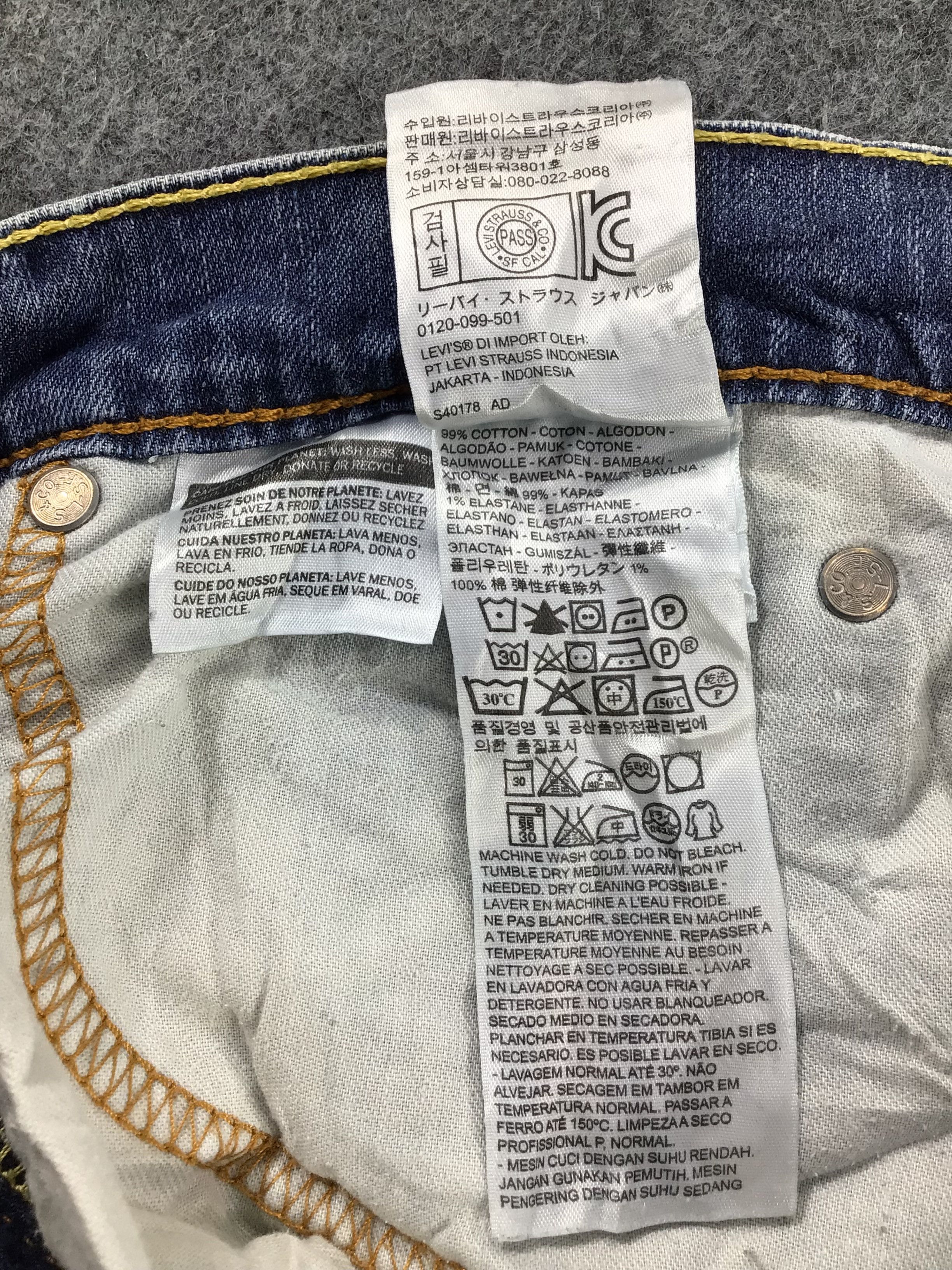 Levi's Vintage Levis 513 Jeans Faded Blue Denim KJ268 Size US 32 / EU 48 - 10 Thumbnail