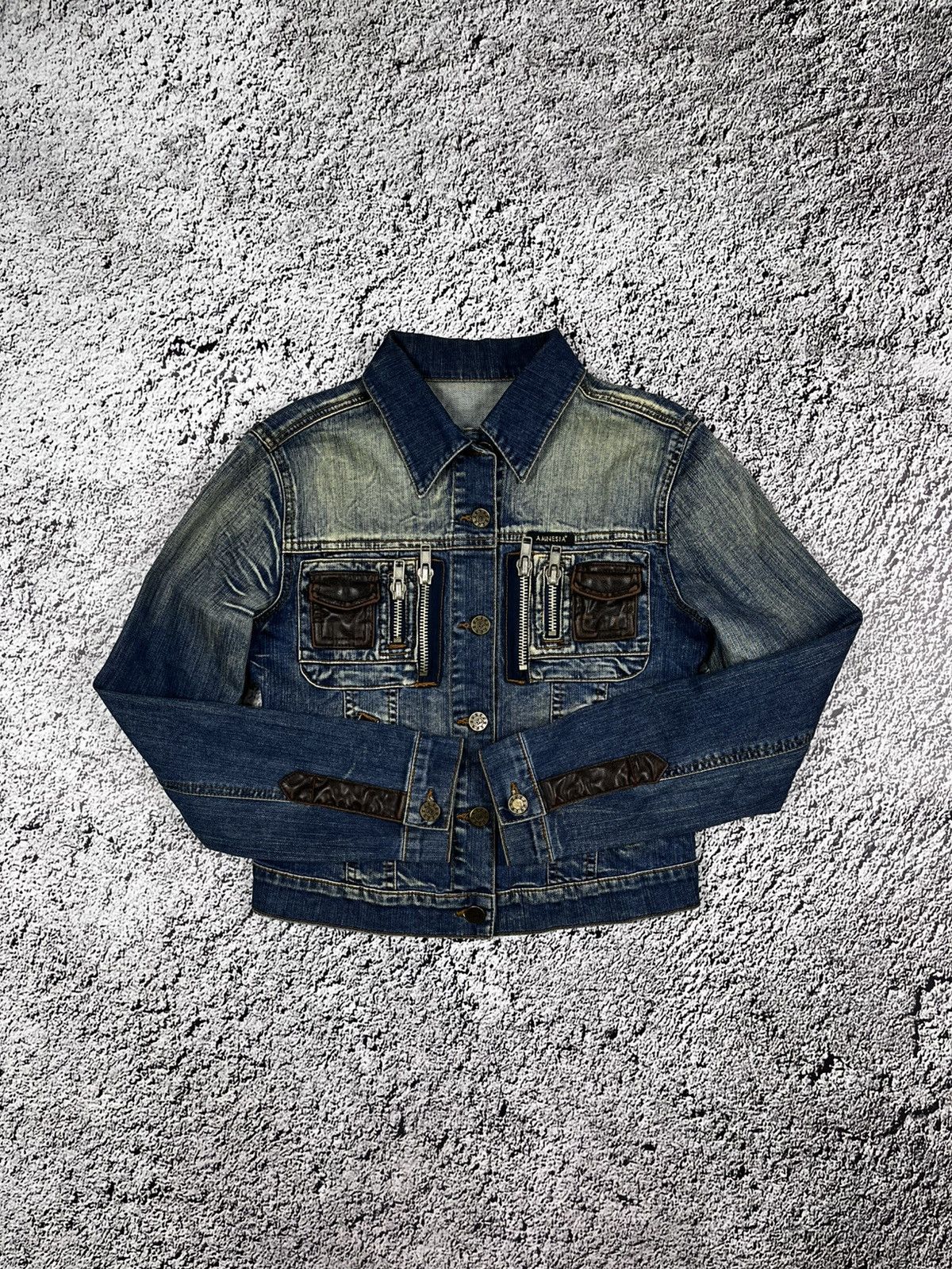 Vintage Vintage Y2K Amnesia denim jacket streetwear grunge size M Size M / US 6-8 / IT 42-44 - 2 Thumbnail