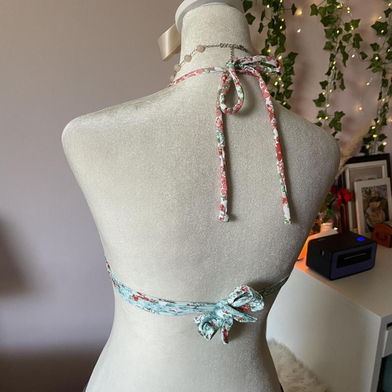 Vintage Floral bikini top with adjustable straps and tie back Size M / US 6-8 / IT 42-44 - 4 Thumbnail