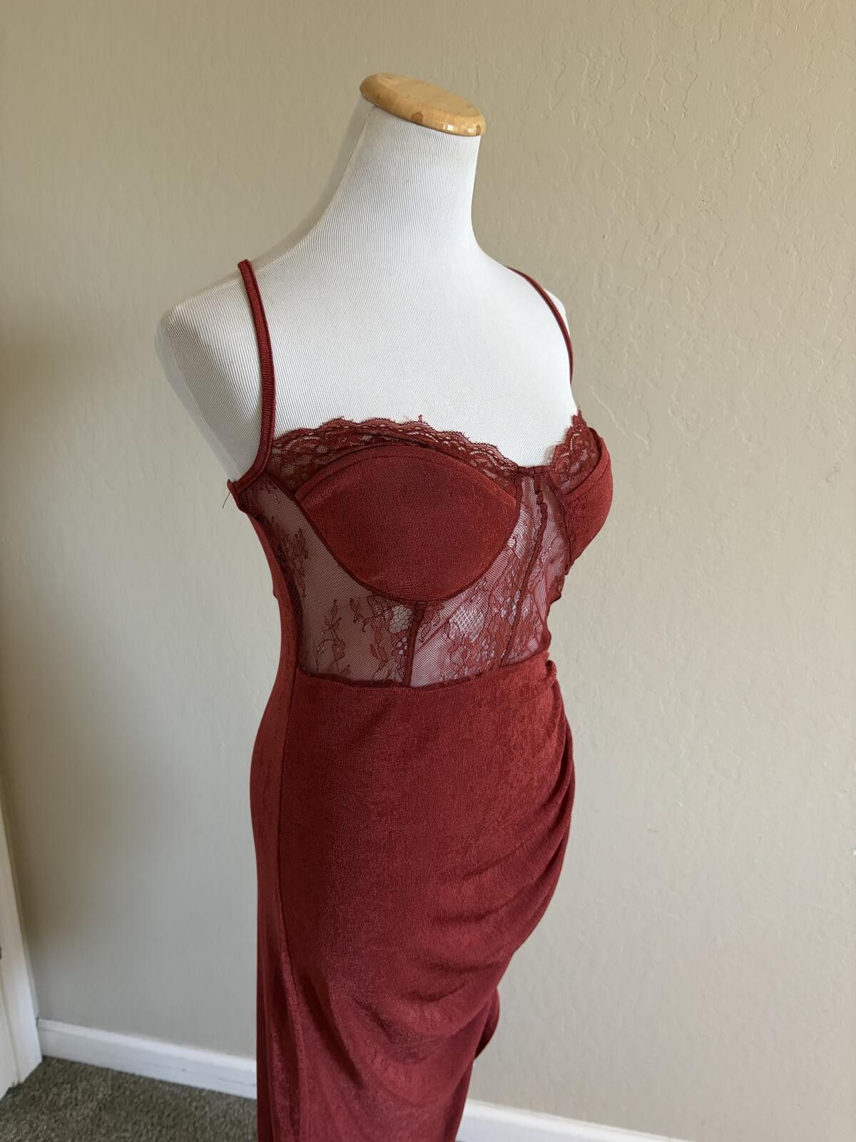 Cyderhouse Cider lace ruched split cami midi dress Size M / US 6-8 / IT 42-44 - 3 Thumbnail