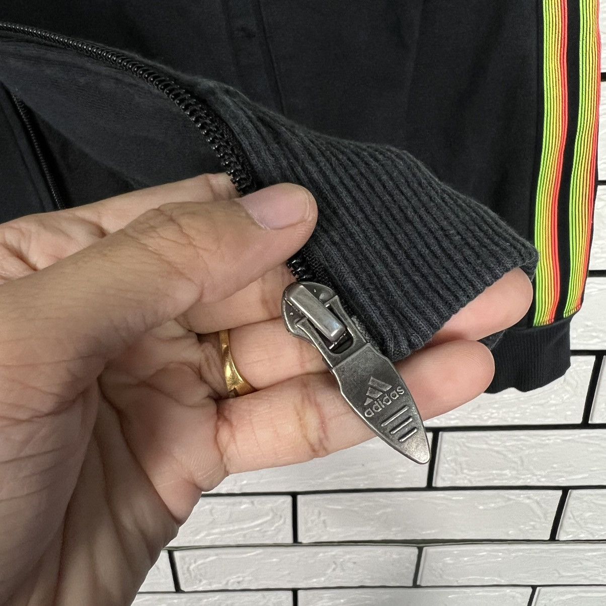 Adidas Y2k Vintage ADIDAS Embroidery Logo Zipper Hoodies #4046-C184 Size US L / EU 52-54 / 3 - 11 Thumbnail