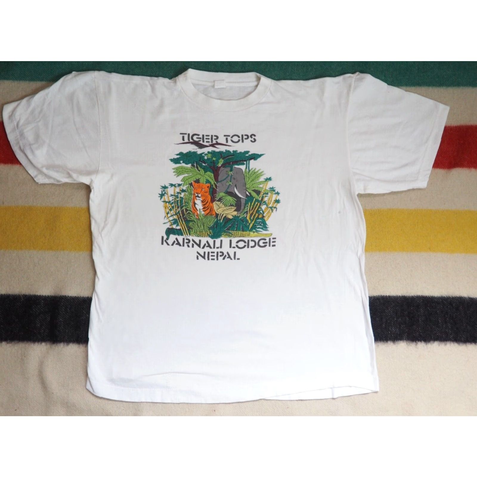 Vintage VTG 90s Karnali Lodge NEPAL Nature Tiger Art Travel White Tee T-Shirt L Men Short Sleeve Cotton Graphic Tee Shirt 1990s Han? Size US L / EU 52-54 / 3 - 2 Thumbnail