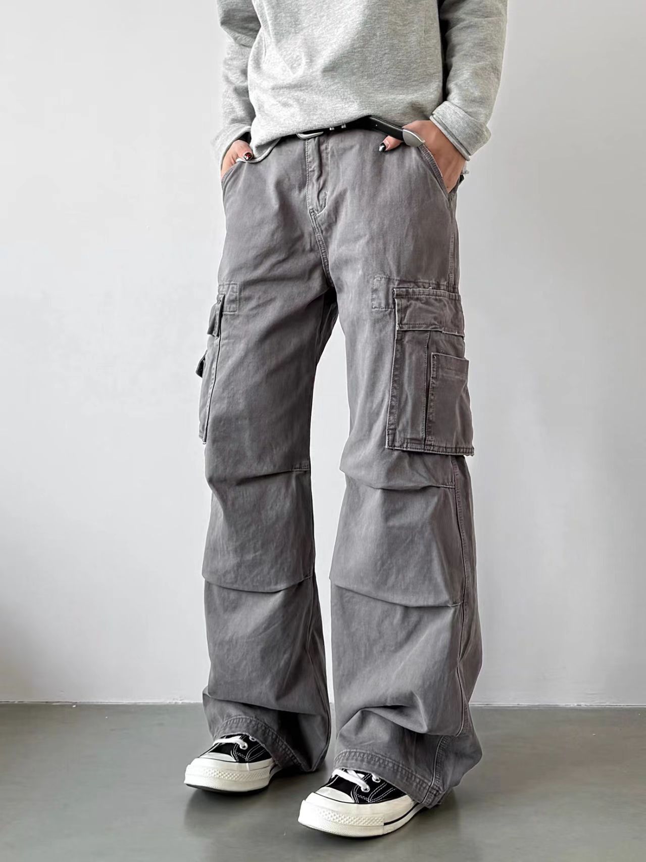 Other Loose-fitting, pleated straight-leg casual work pants Size US 33 - 1 Thumbnail