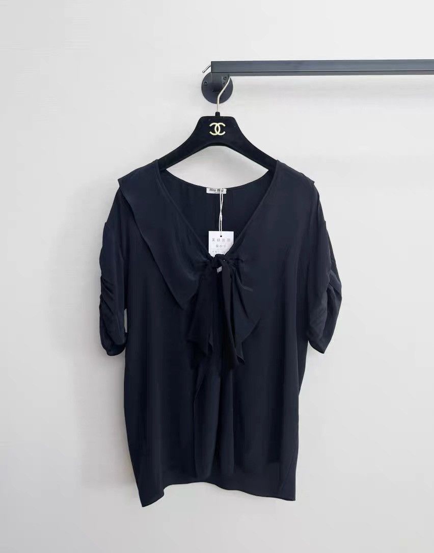 Miu Miu Miumiu blue silk short-sleeved shirt Size M / US 6-8 / IT 42-44 - 1 Thumbnail