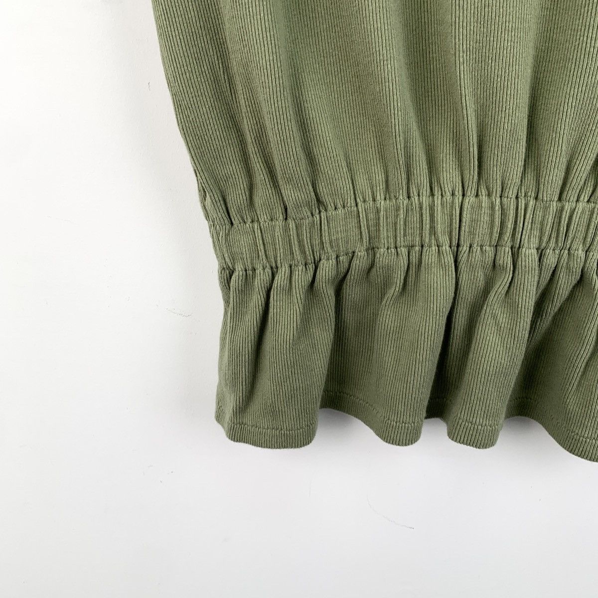 Chanel Chanel Green Logo Badge Cotton Knit Sweatshirt Size XS / US 0-2 / IT 36-38 - 5 Thumbnail