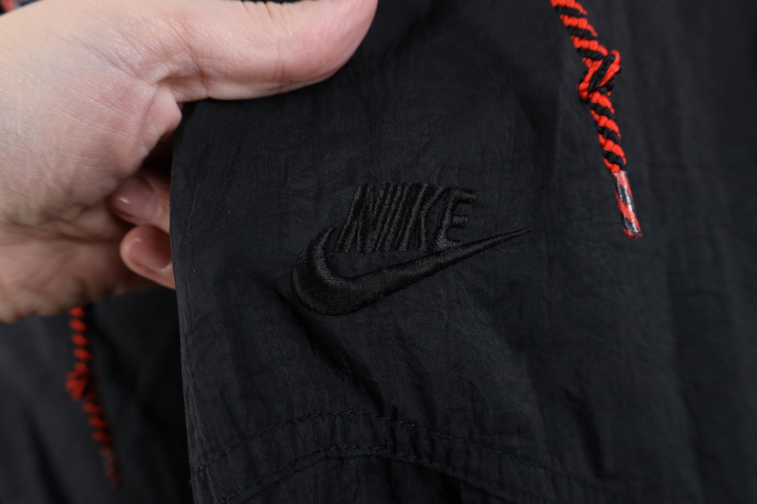 Nike Vintage 90s Nike Spell Geometric Hooded Windbreaker Jacket Size M / US 6-8 / IT 42-44 - 4 Thumbnail