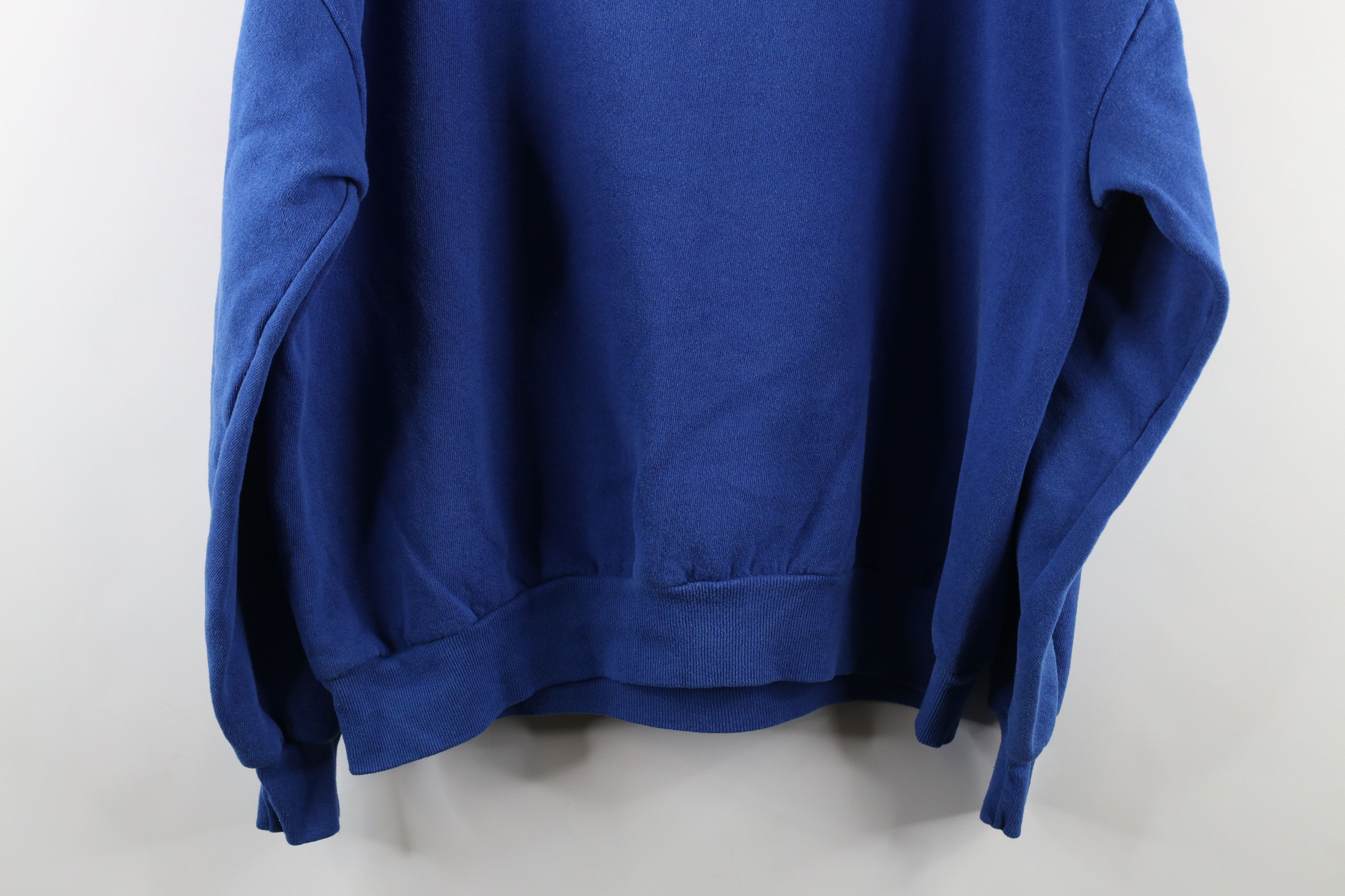Vintage Vintage 90s University of Memphis Crewneck Sweatshirt USA Size US XL / EU 56 / 4 - 9 Thumbnail