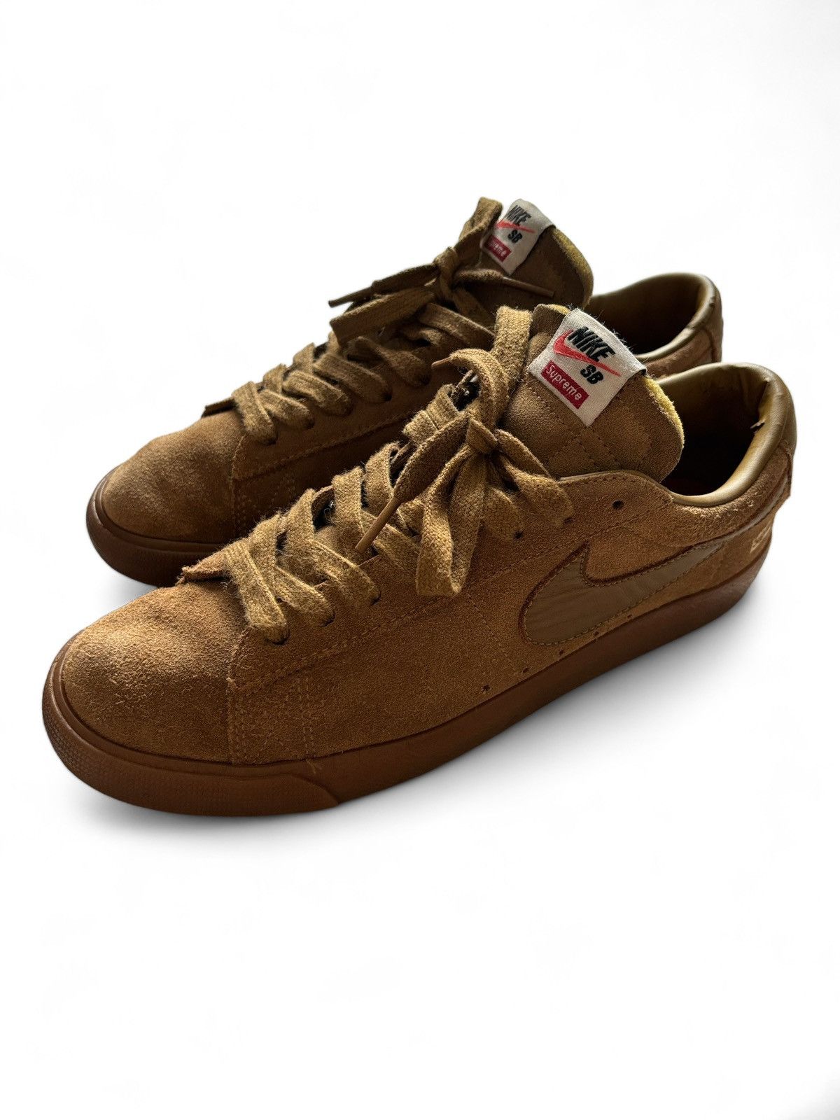 Nike sb blazer low gt supreme golden beige sale