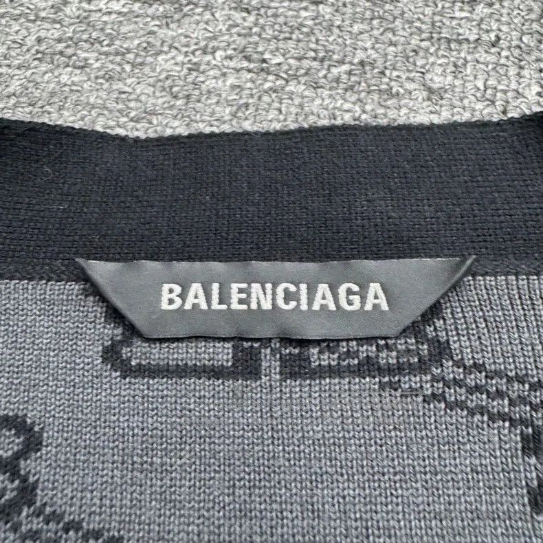 Balenciaga Balenciaga Lock Buckle Wool Cardigan. Size US M / EU 48-50 / 2 - 2 Thumbnail