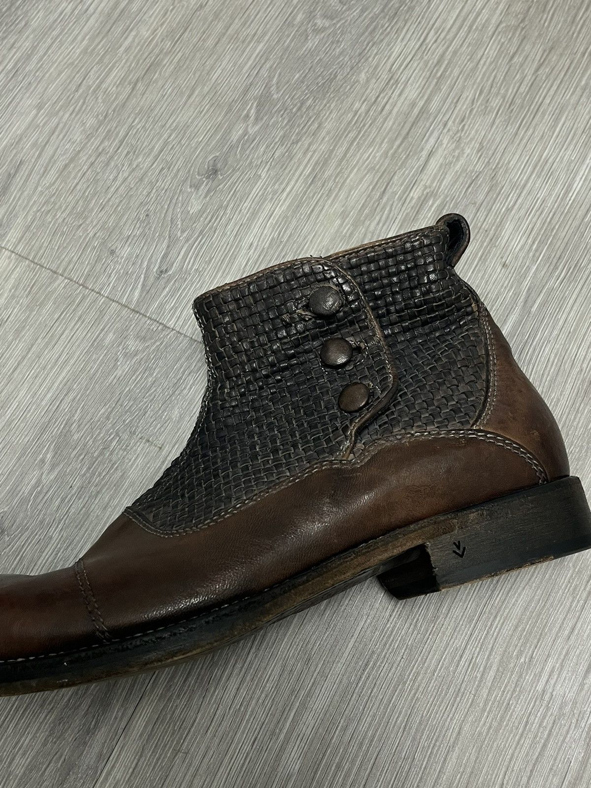 John Varvatos Summer Button Leather Boot. 9.5 Size US 9.5 / EU 42-43 - 11 Thumbnail