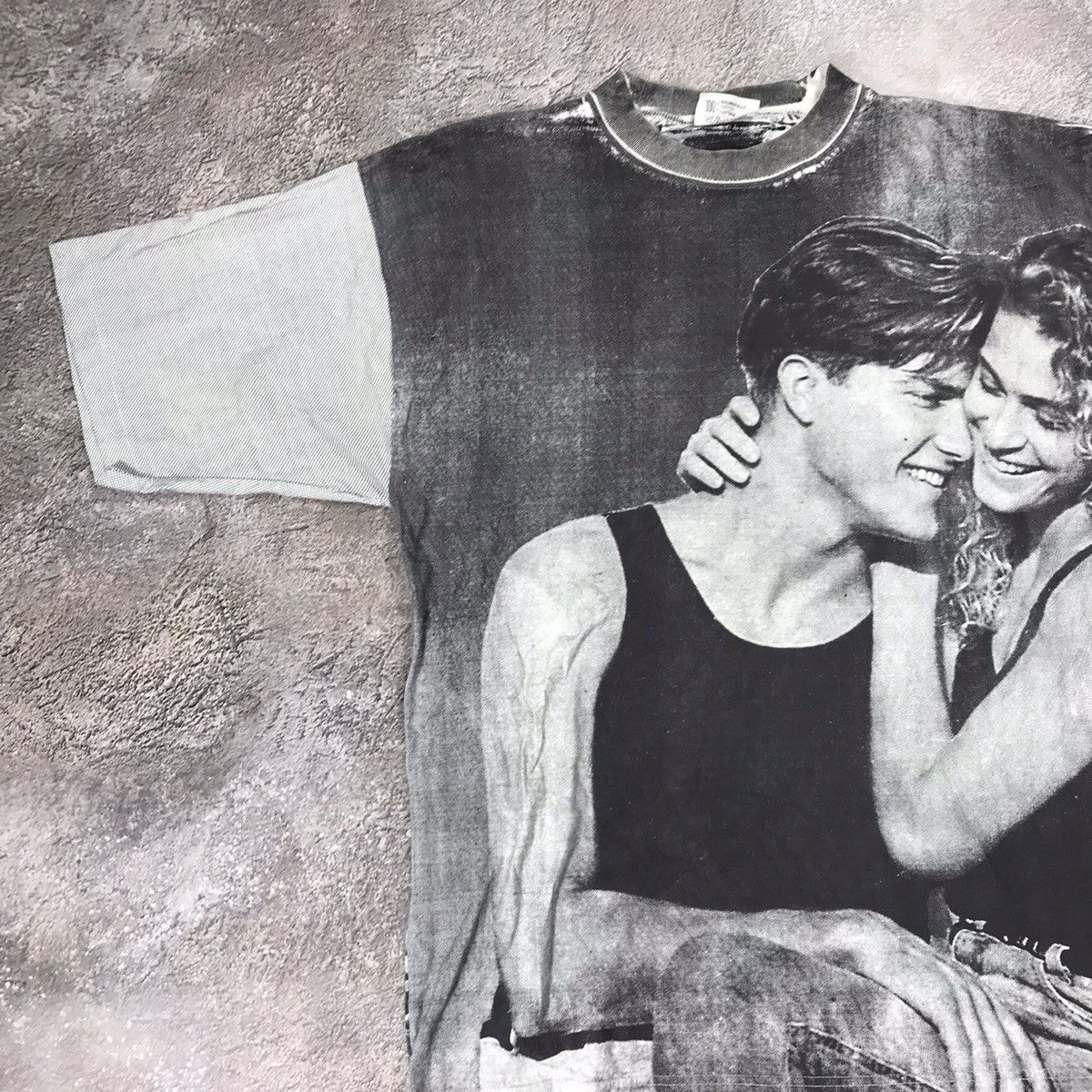 Vintage Vintage 90s Graphic Tee Couple Print Sun Faded Grunge Boxy L Size US L / EU 52-54 / 3 - 3 Thumbnail