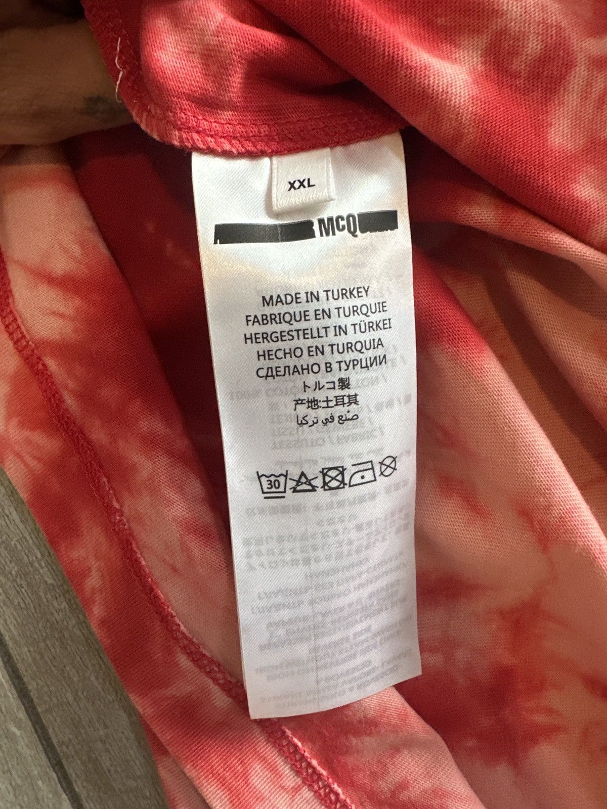 MCQ MCQ Alexander McQueen Swallow Tie-Dye Tee Size US XXL / EU 58 / 5 - 6 Thumbnail