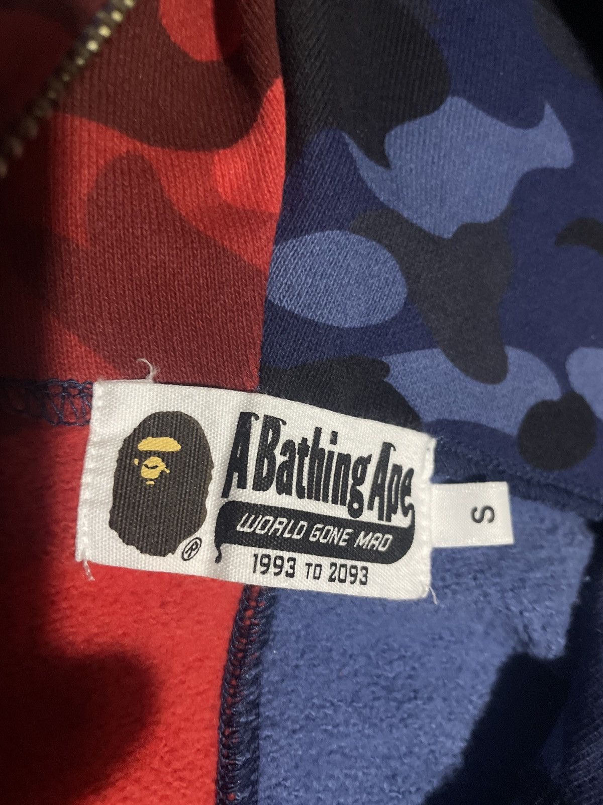 Bape Bape half red camo blue camo shark hoodie S Size US S / EU 44-46 / 1 - 3 Thumbnail