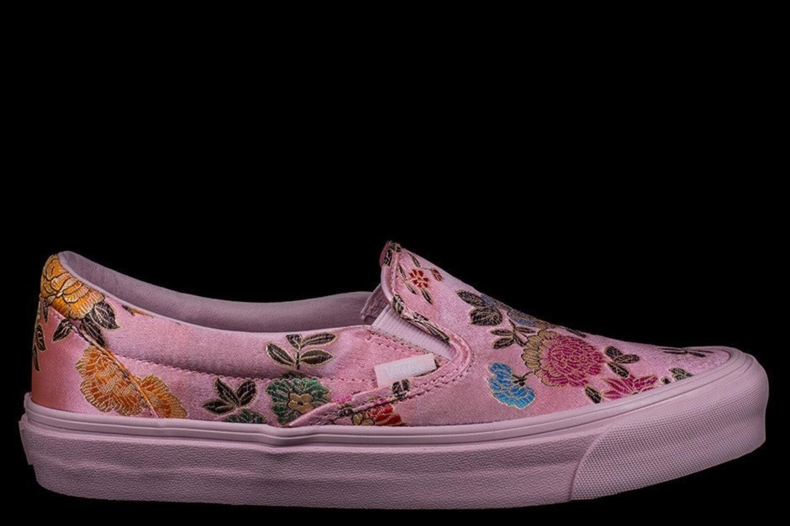 Vans Vans Vault x Opening Ceremony Slip-On LX Qi Pao Pink US9 Size US 9 / EU 42 - 1 Thumbnail