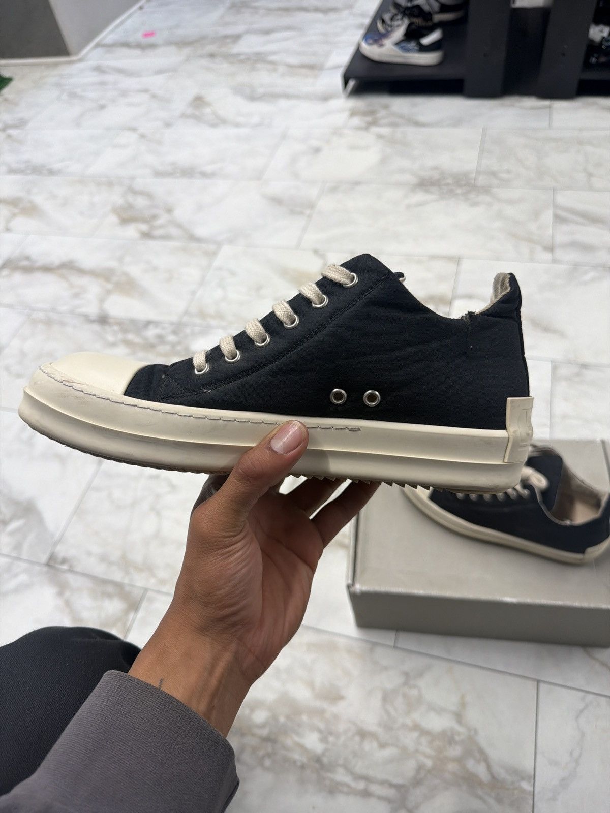 Rick Owens Rick Owens DRKSHDW black denim low Size US 9 / EU 42 - 4 Thumbnail