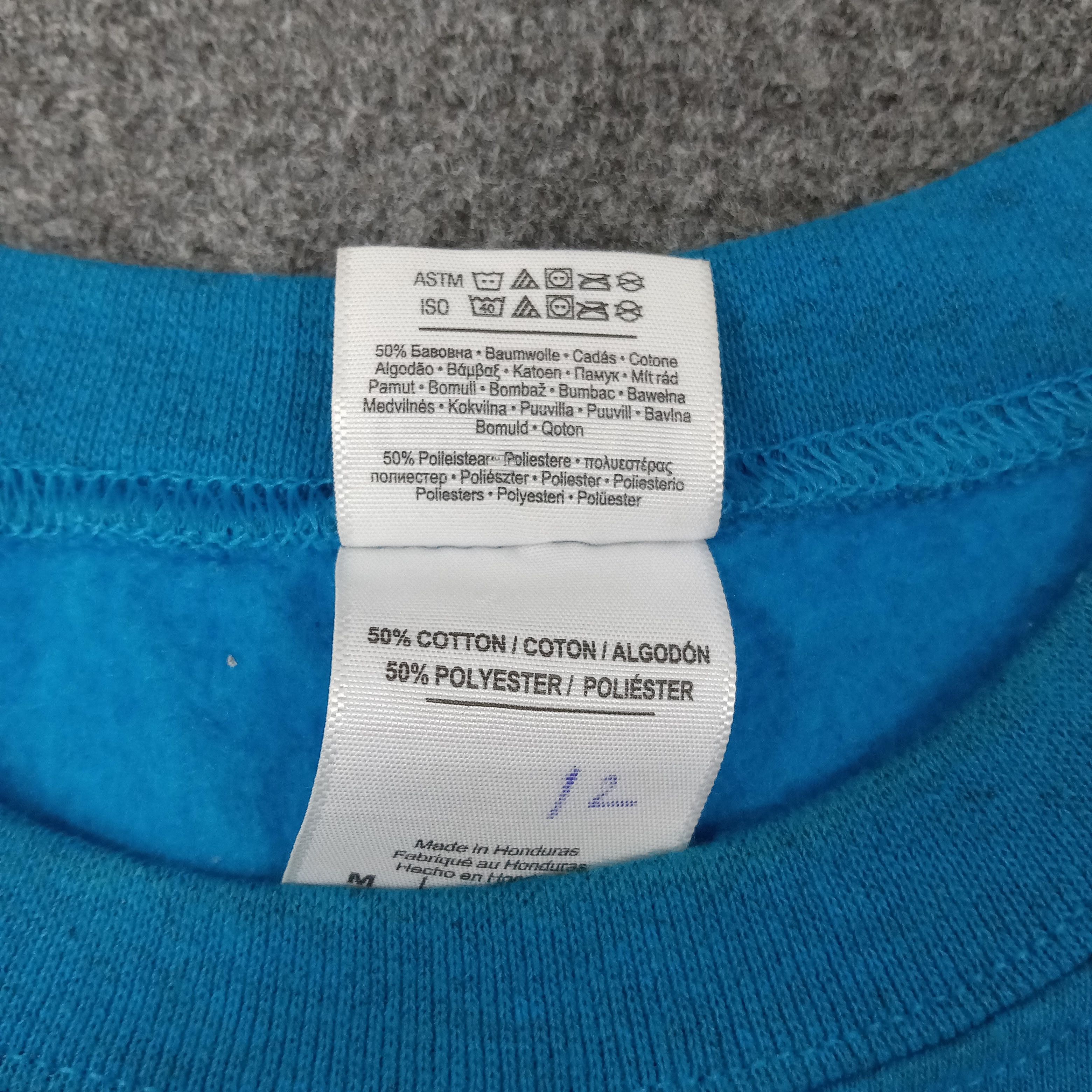 Vintage Christmas Gildan Heavy Blend Sweatshirt C255N17 Size US M / EU 48-50 / 2 - 4 Thumbnail
