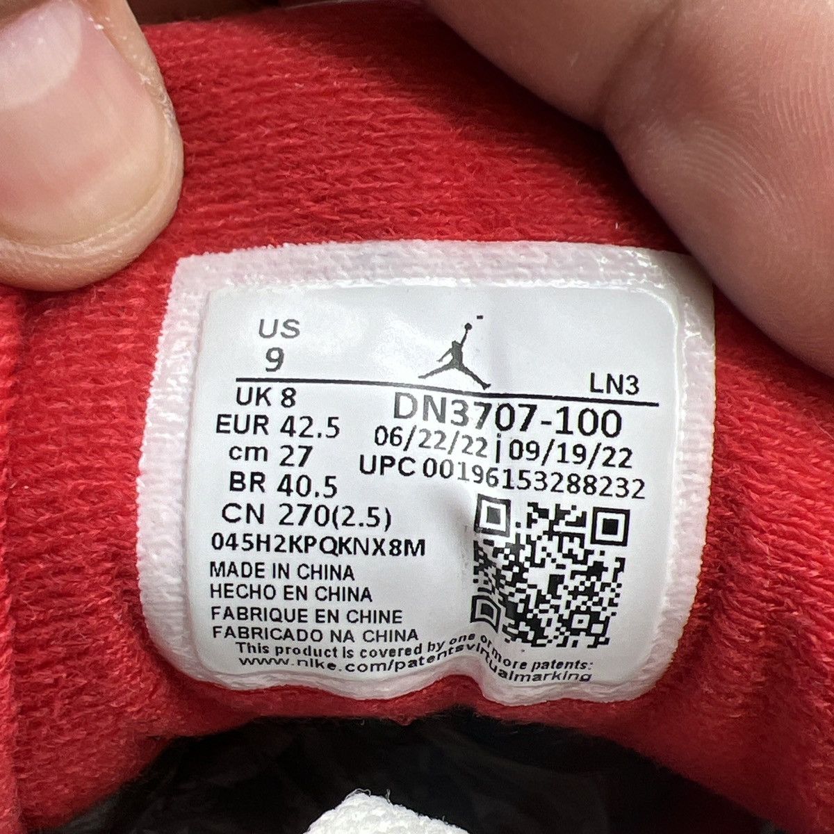 Jordan Brand Air Jordan 3 white cement reimagined Size US 9 / EU 42 - 9 Thumbnail