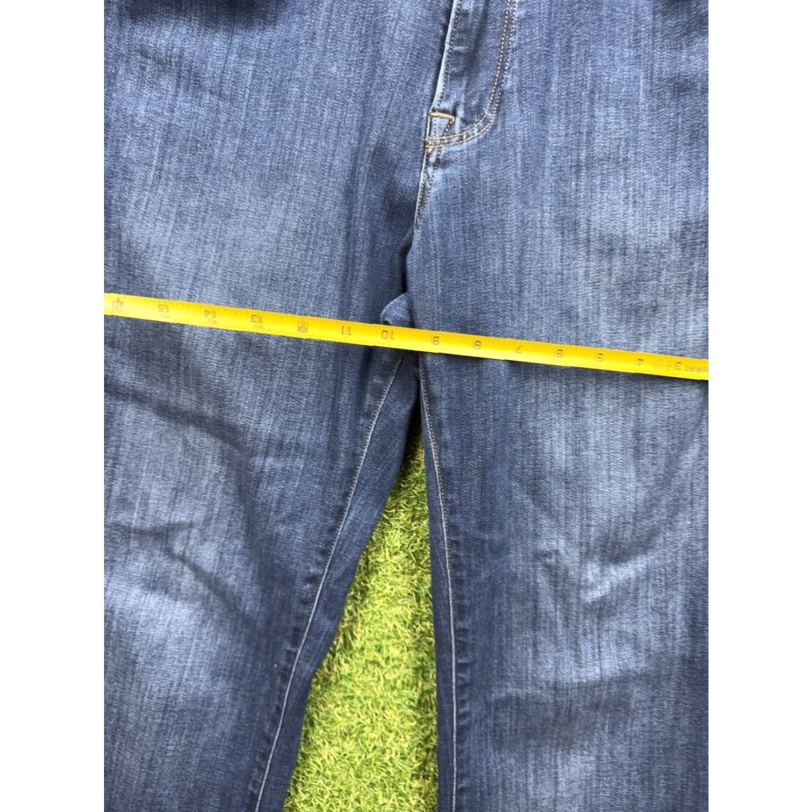 Vintage 34 Heritage Jeans Mens 32x32 Charisma Dark Wash Blue Denim Classic Comfort Rise Button Zip 5-Pocket Straight Regular 34 Heritage Mens Jeans Size US 32 / EU 48 - 3 Thumbnail